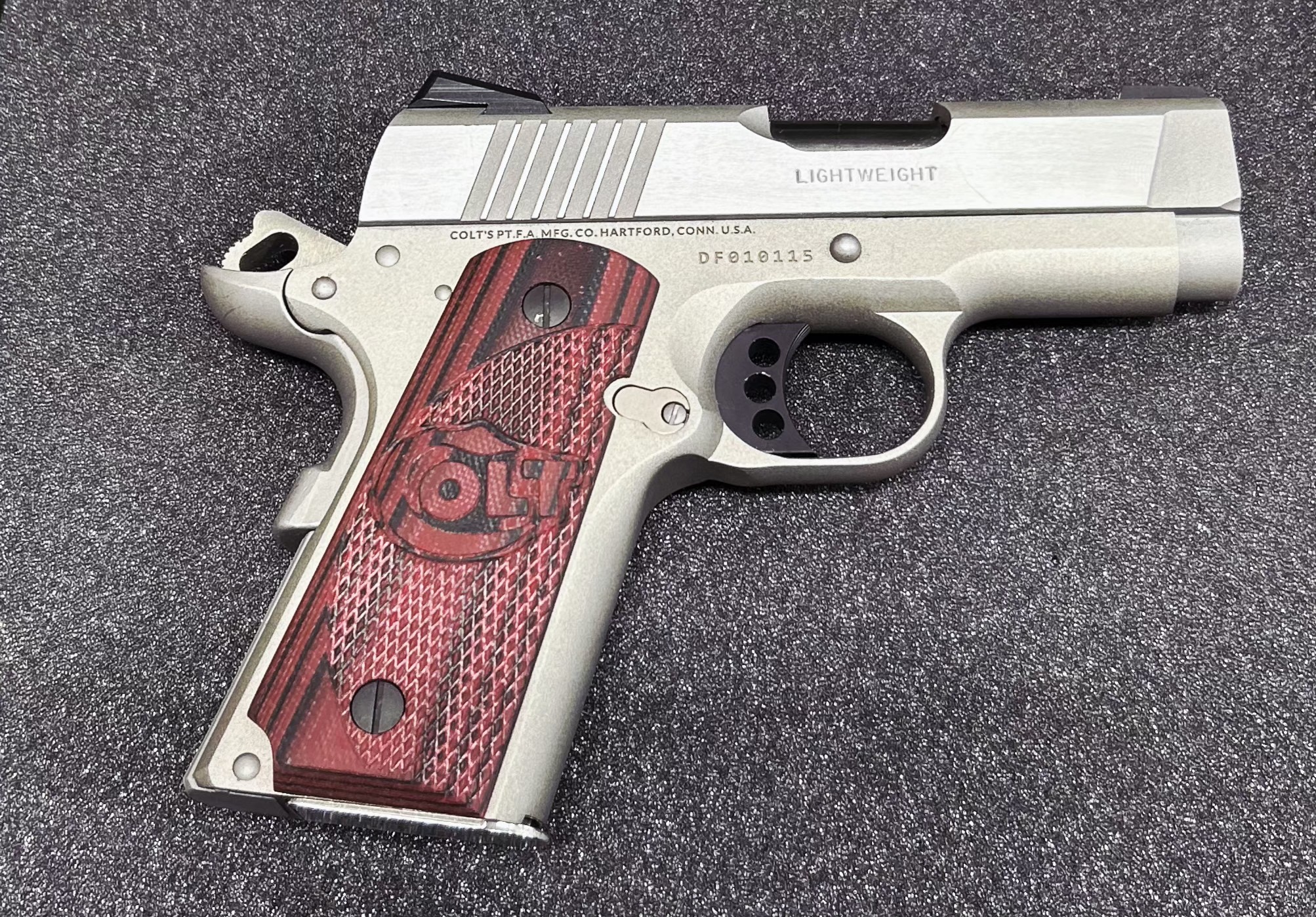 COLT 1911 Defender