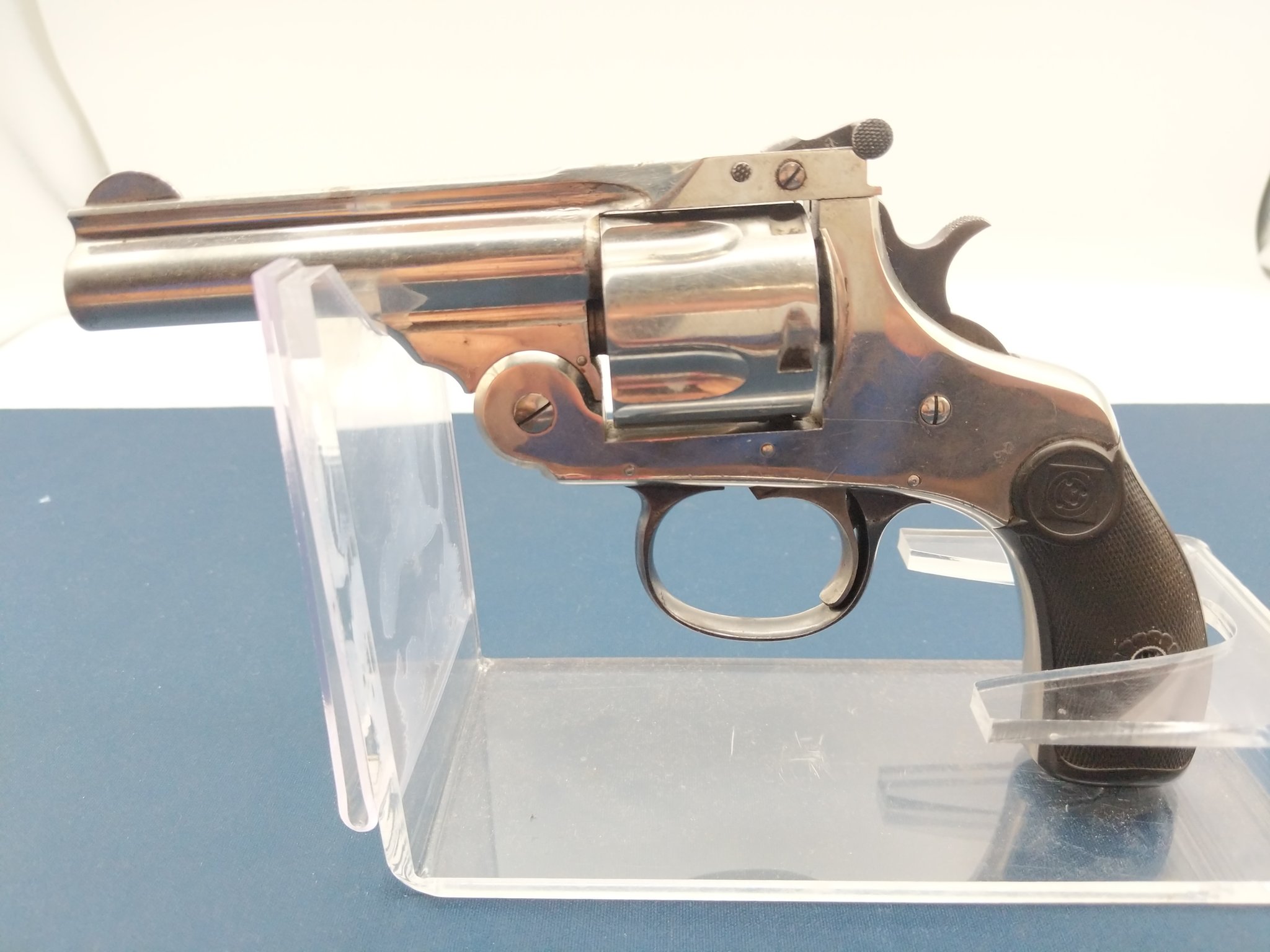 H&R 81