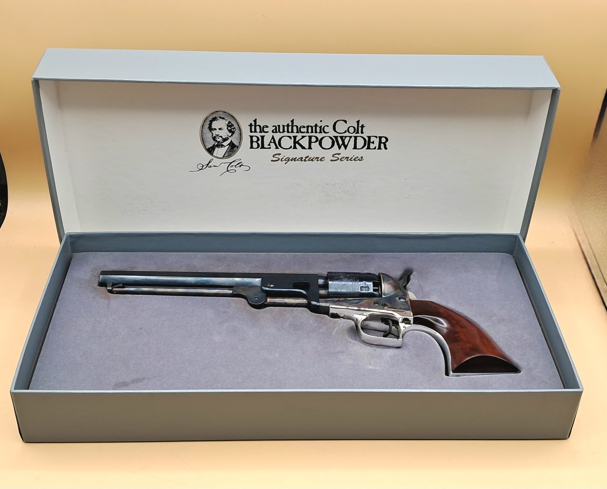 Colt 1851 Navy Signature Series
