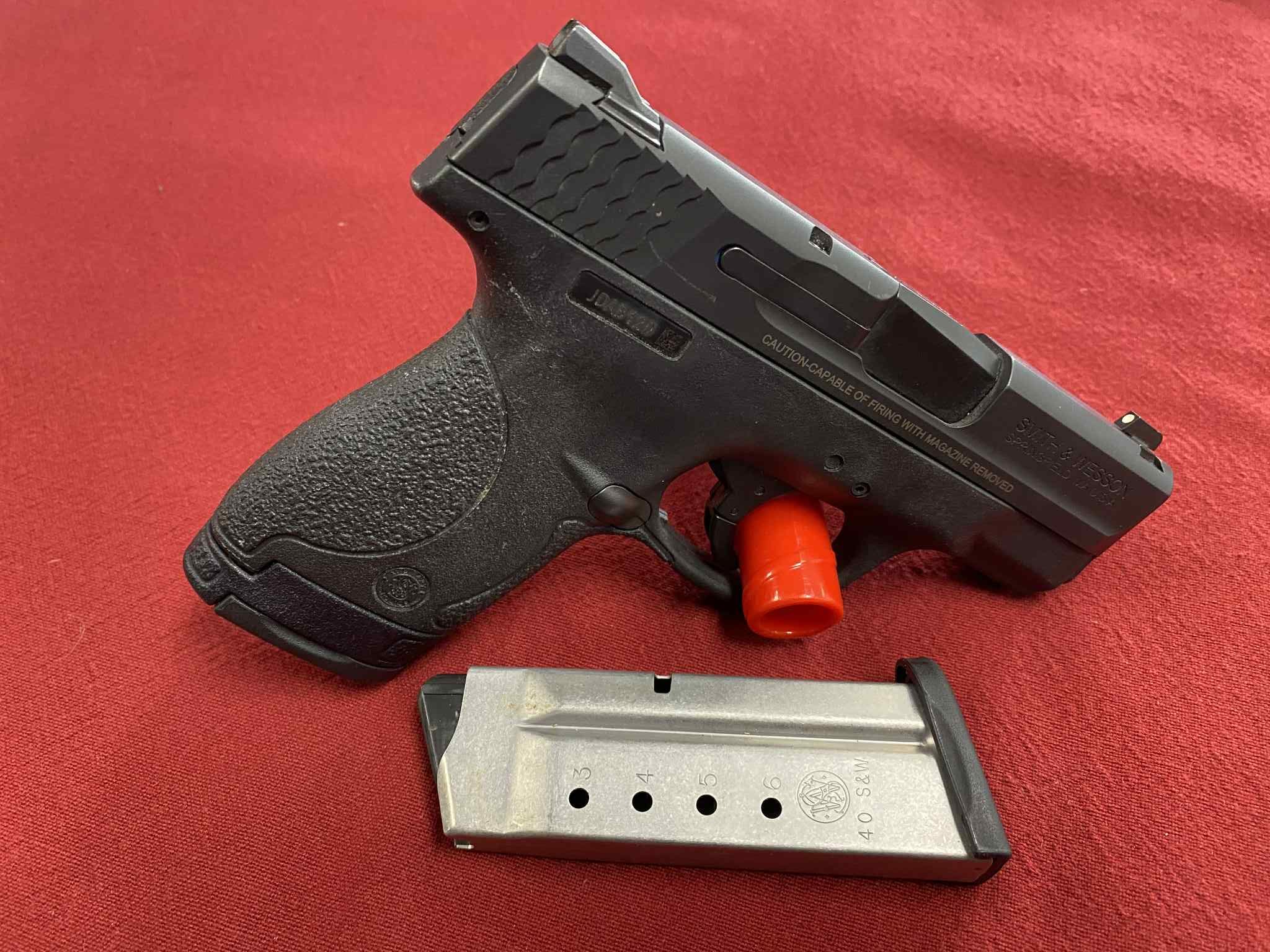 Smith & Wesson M&p Shield 40 With Thumb Safety