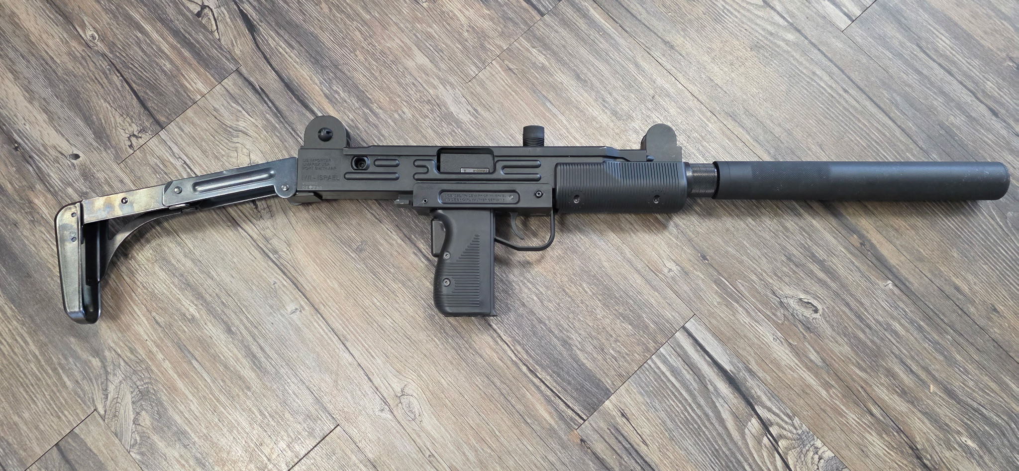 Iwi Uzi