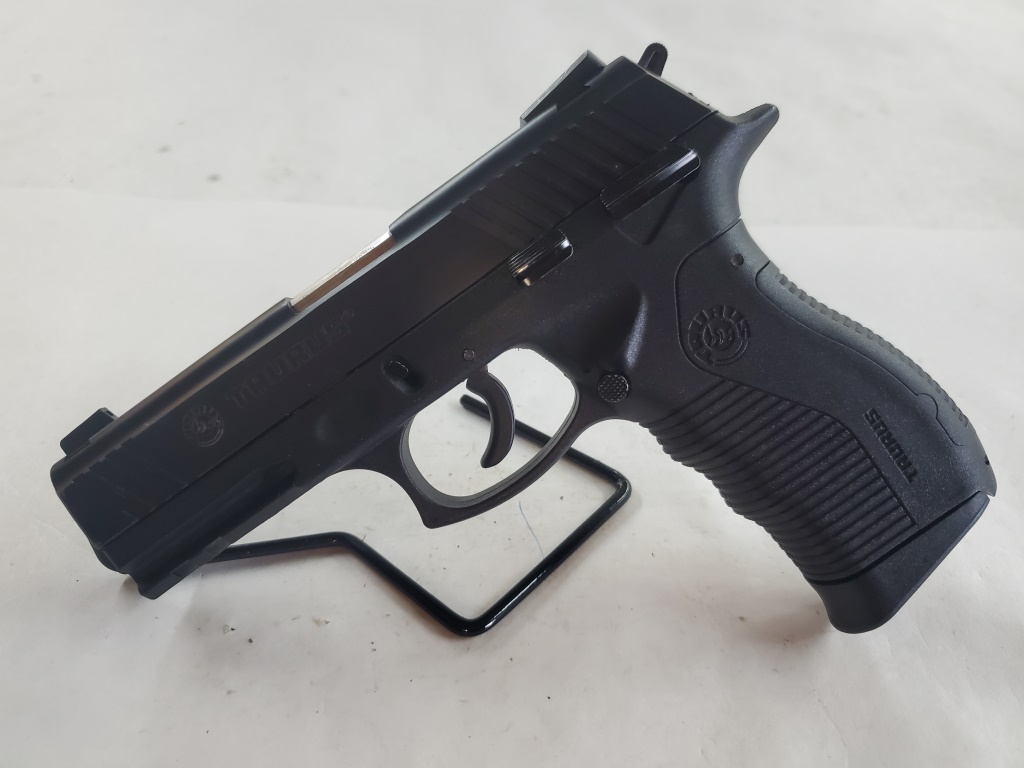 Taurus Pt 809