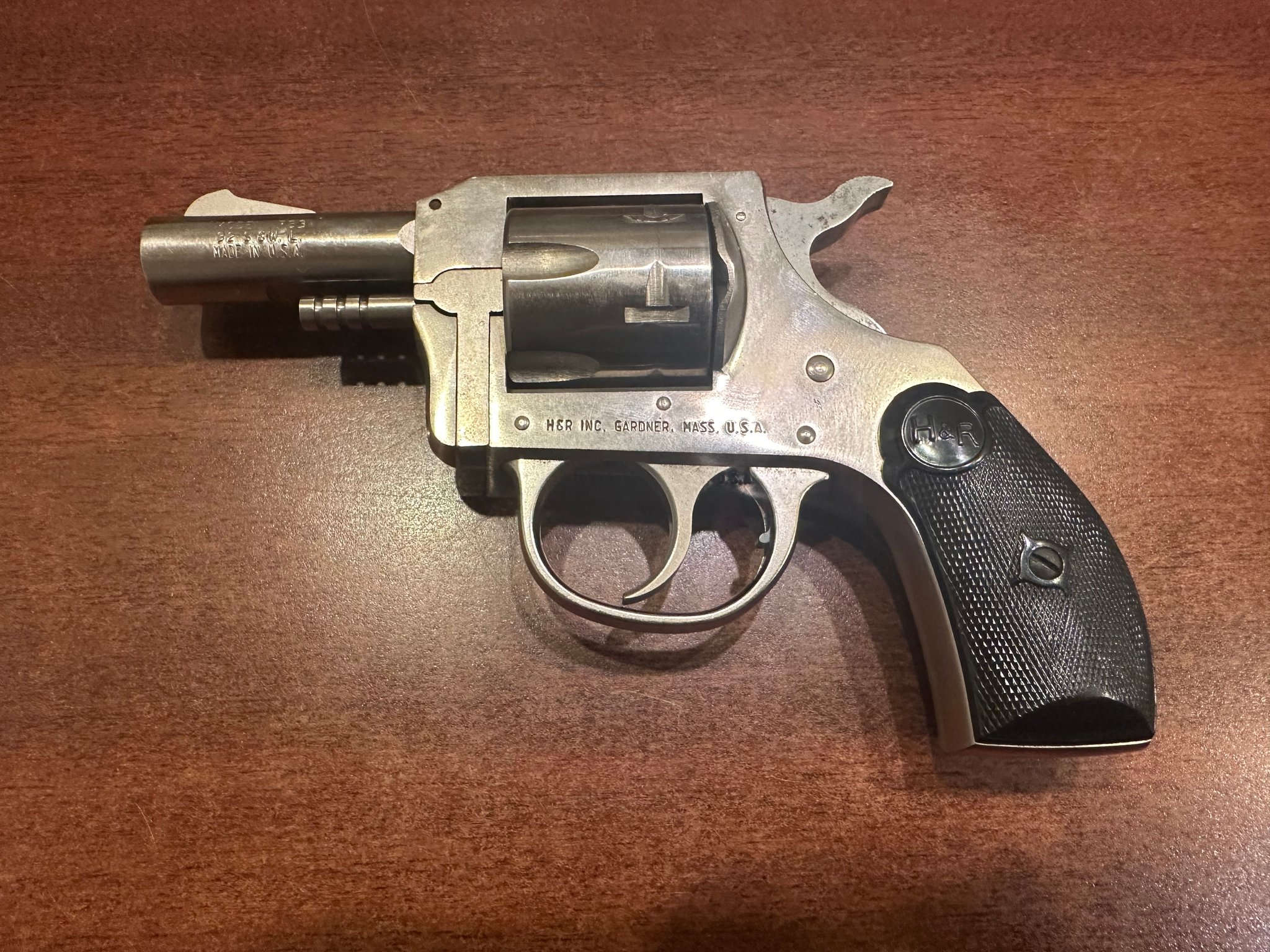 H&R 733