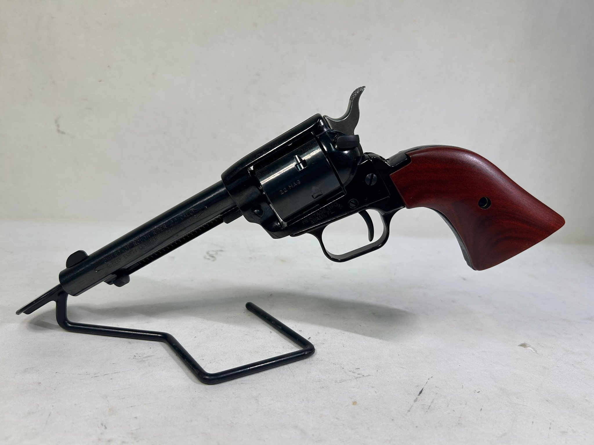 ECOM00449123 HERITAGE Mfg. Rough Rider ECOM00449123 541247