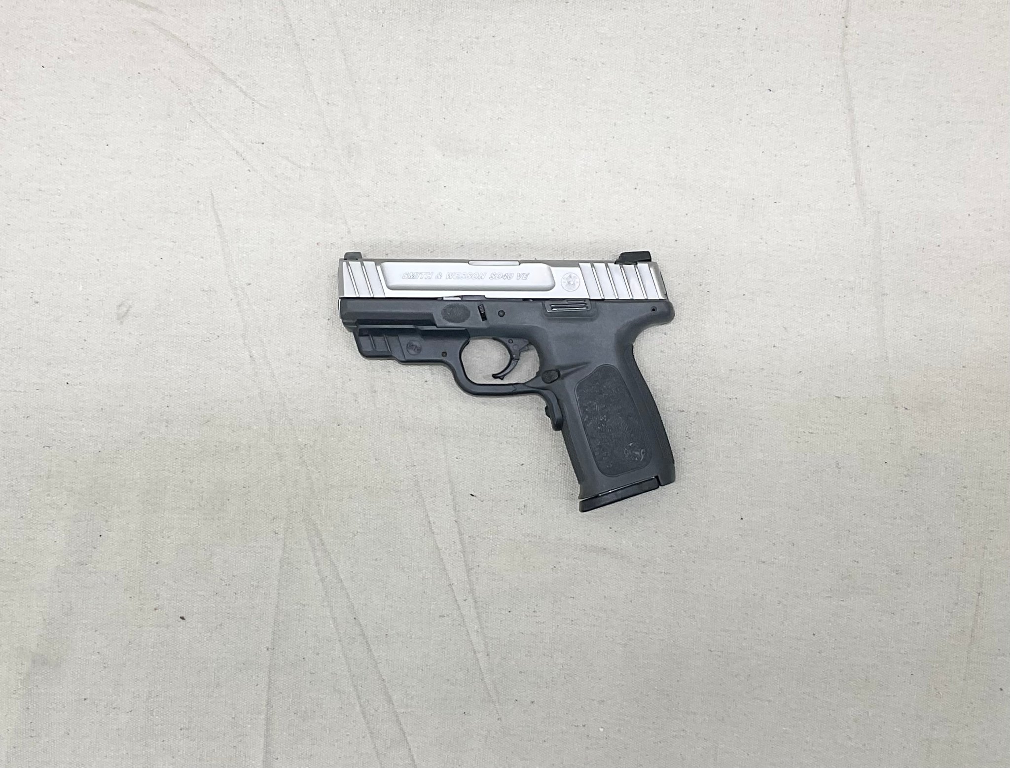 Smith & Wesson Sd 40 Ve Crimson Trace Rail Master