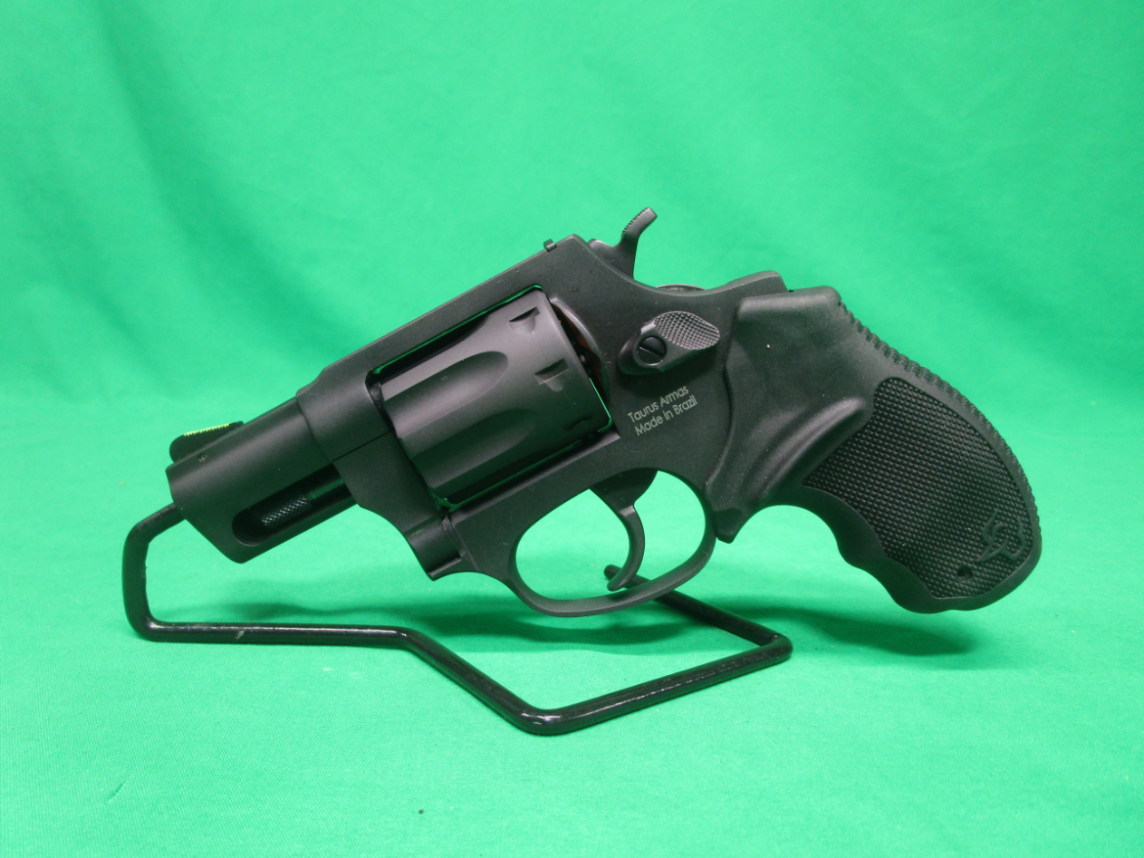 Taurus 942