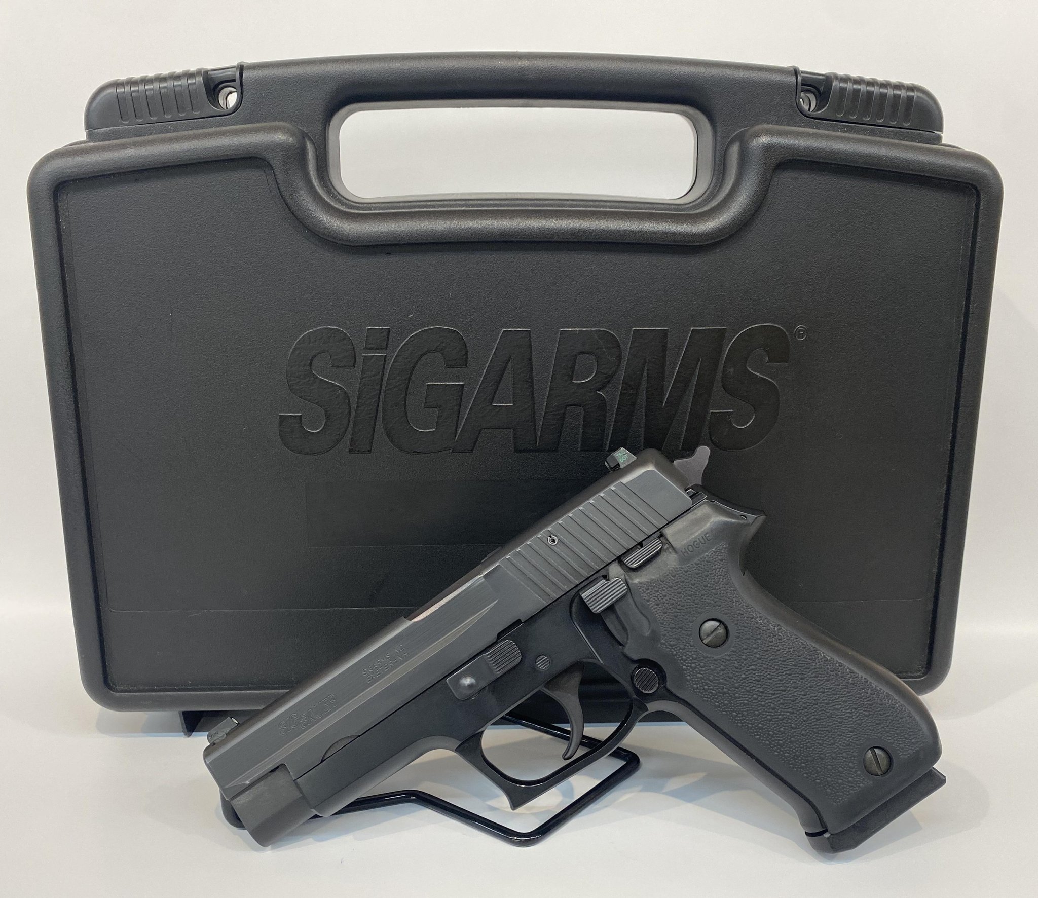 Sig Sauer P220