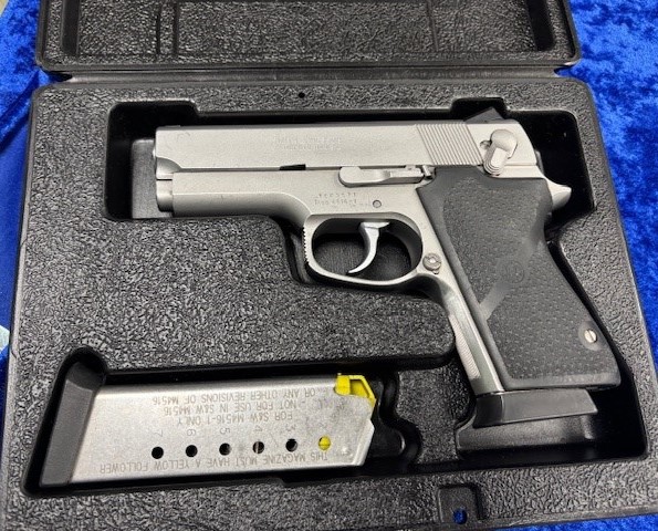 Smith & Wesson 4516-1