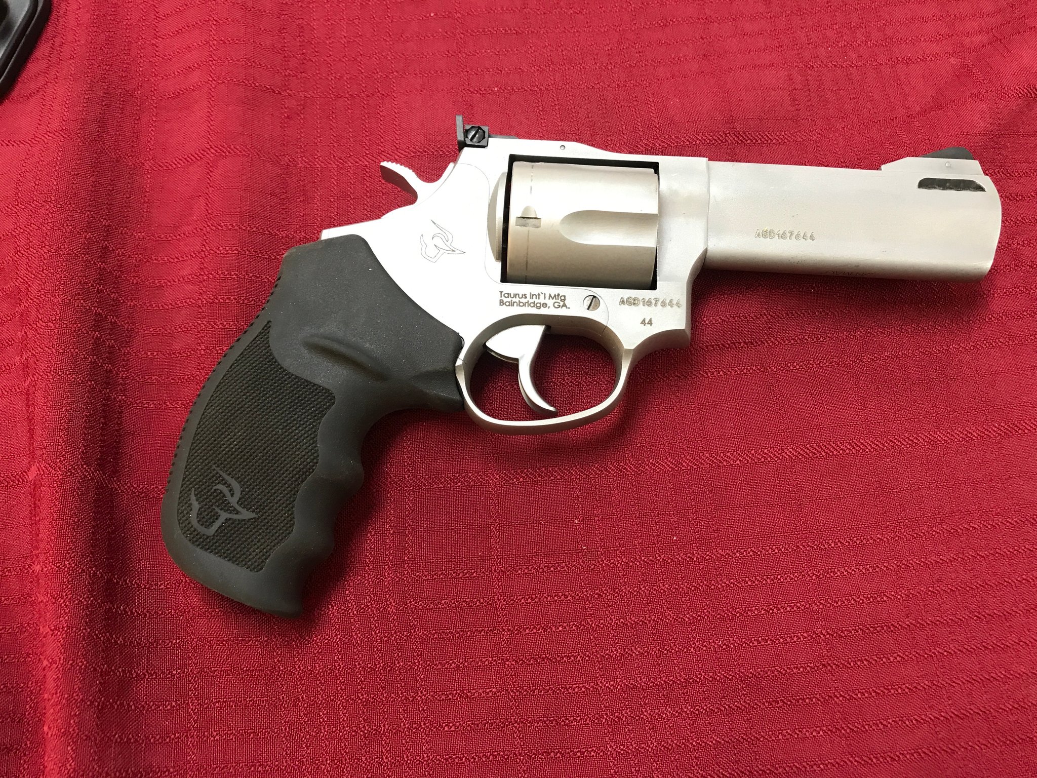 Taurus 44 Tracker