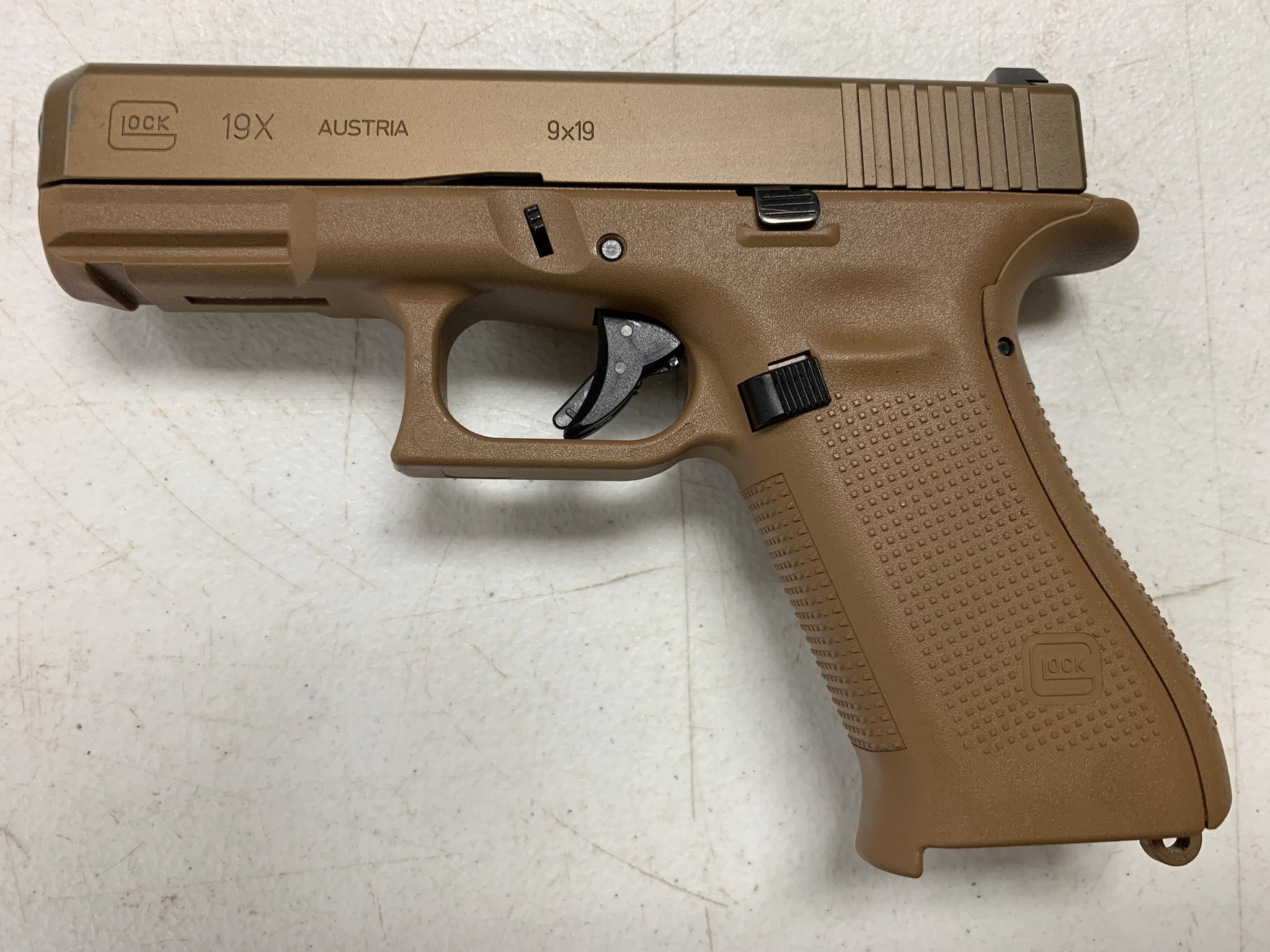 Glock G19x