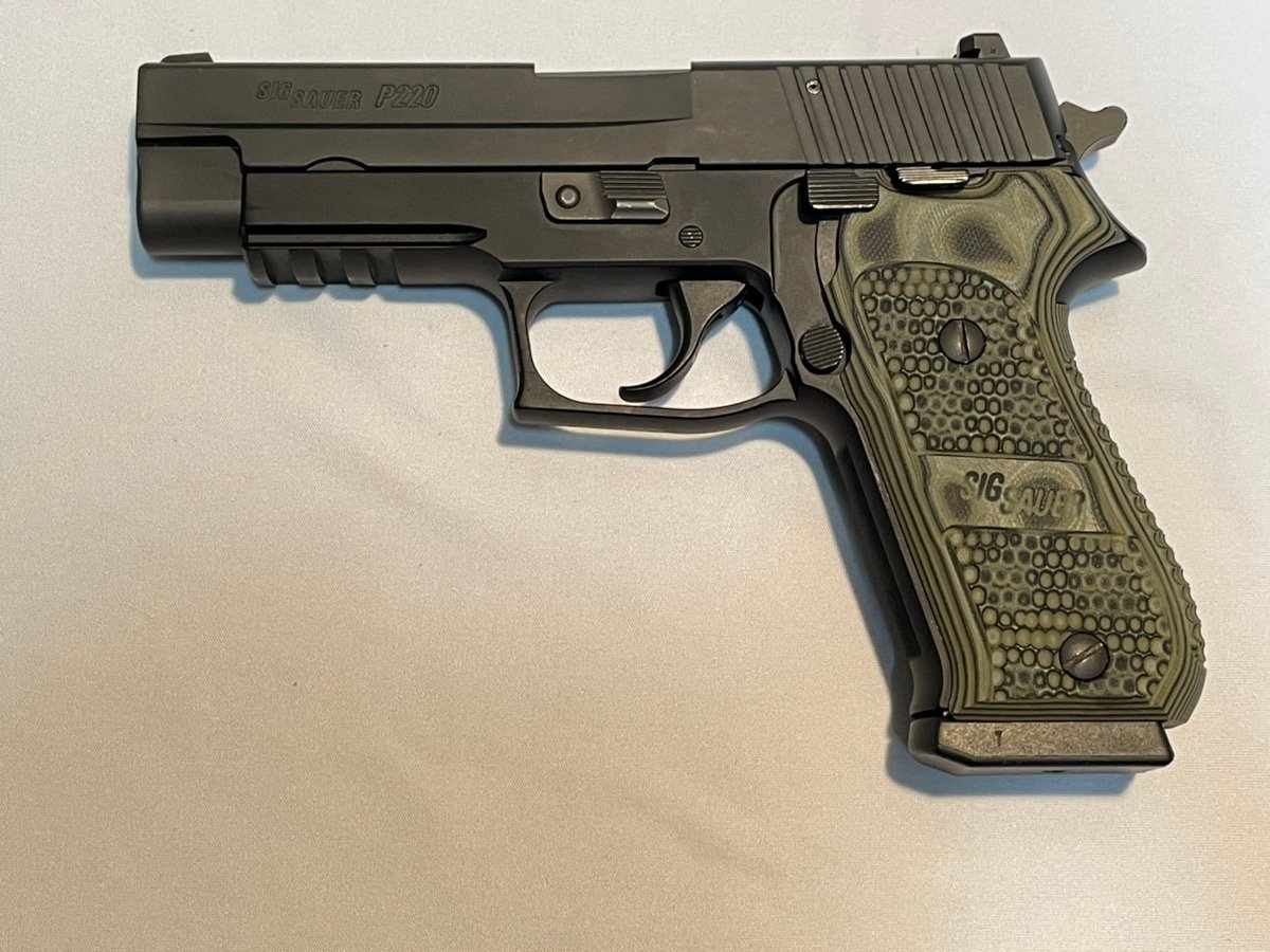 Sig Sauer P220
