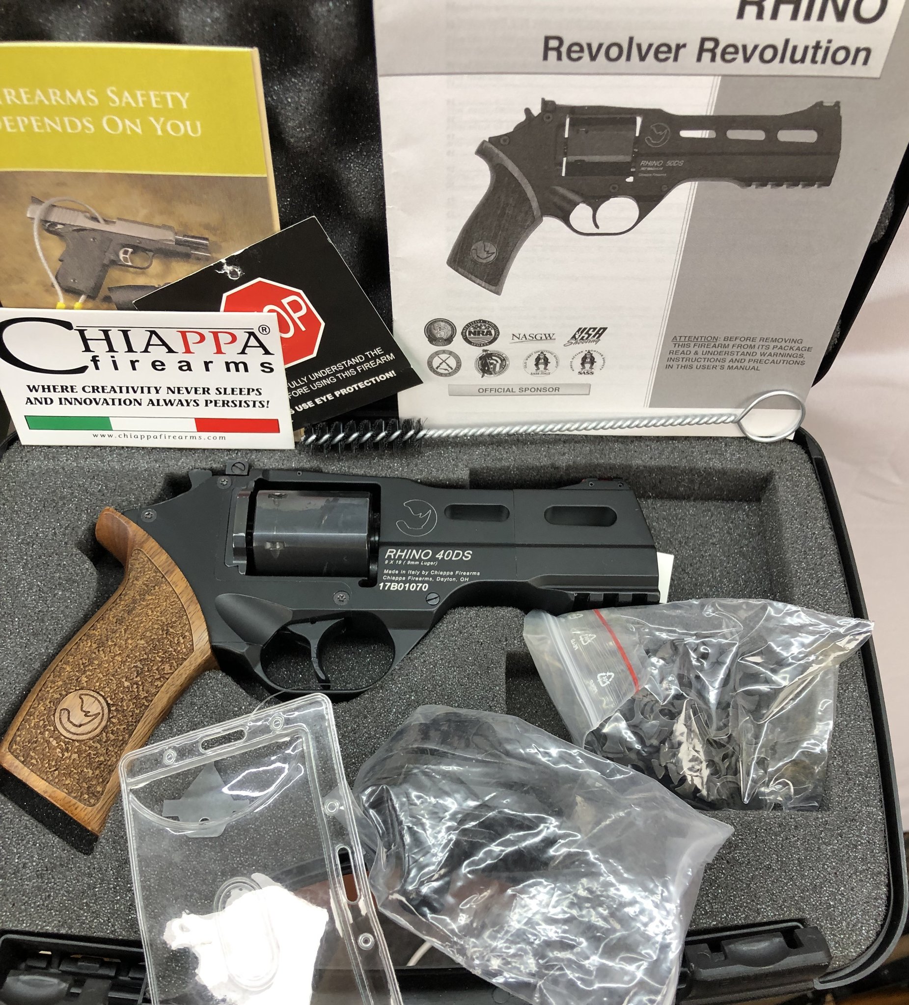 Chiappa Firearms Rhino 40ds