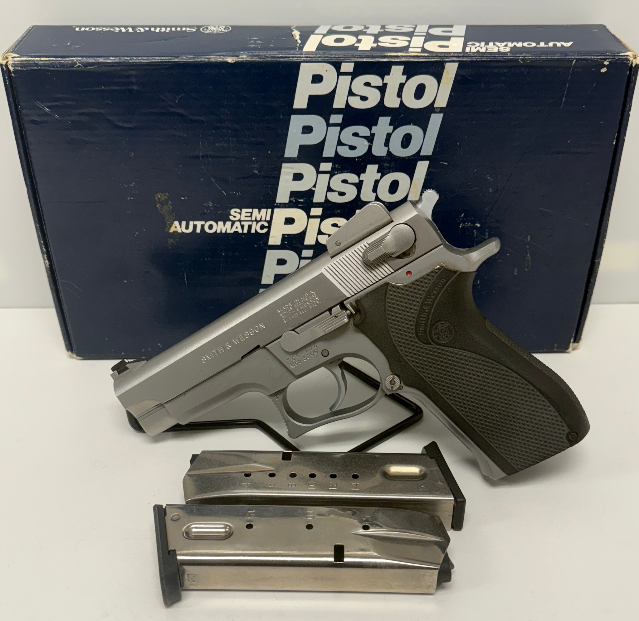 Smith & Wesson 5906