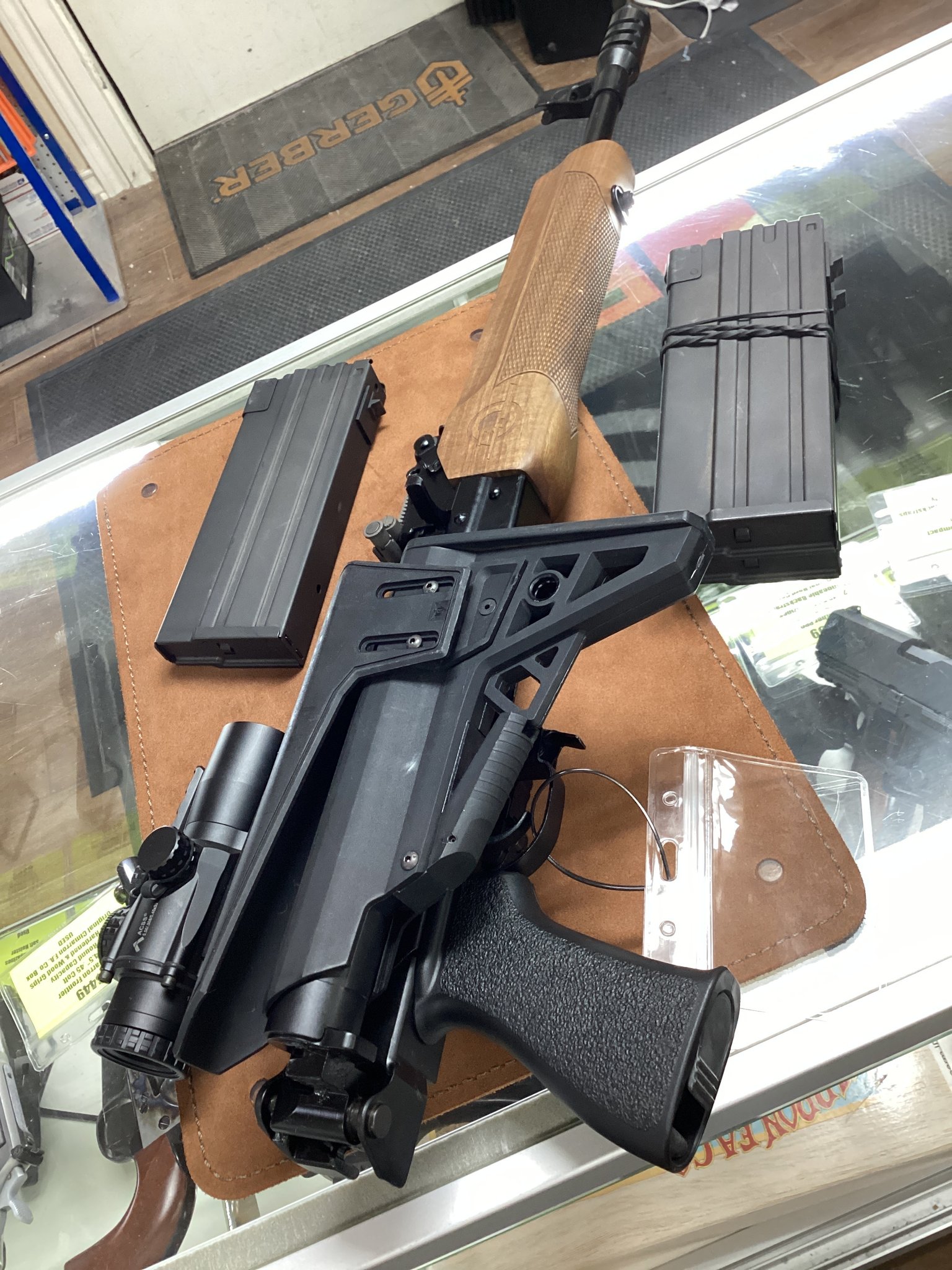 Semi Auto Molot-Oruzhie