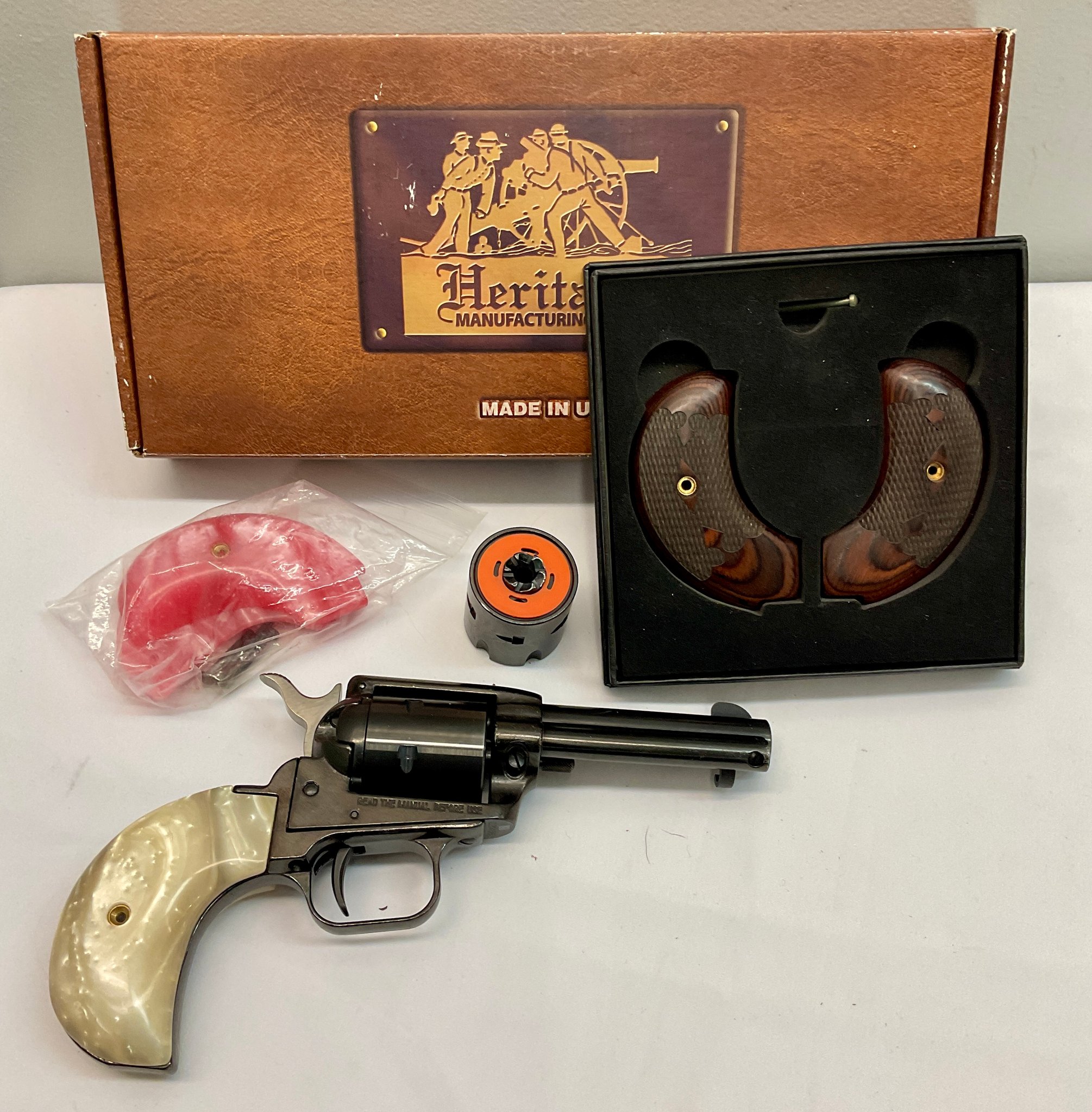ECOM00456178 HERITAGE Mfg. Rough Rider ECOM00456178 549546