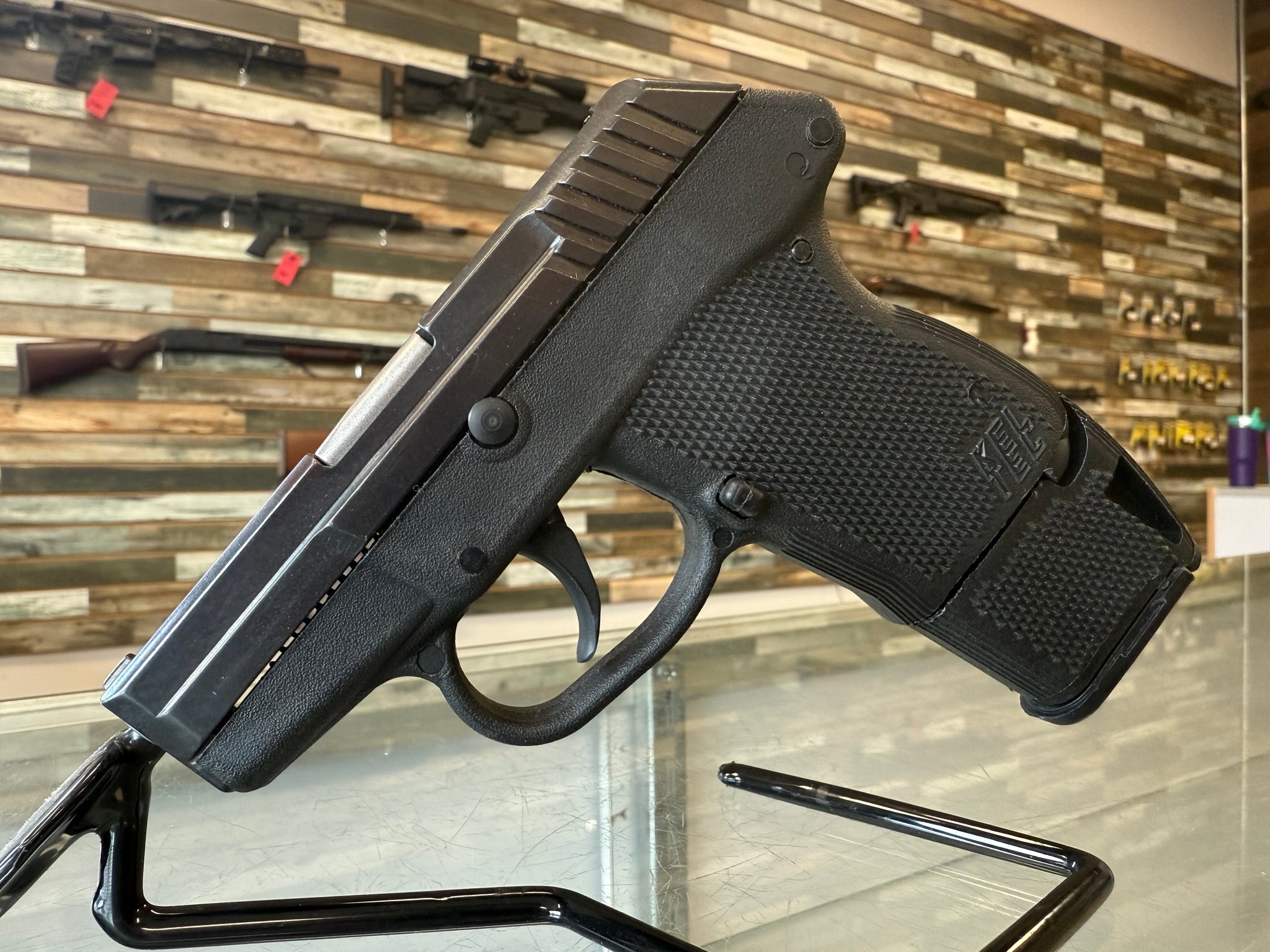 Keltec P-32