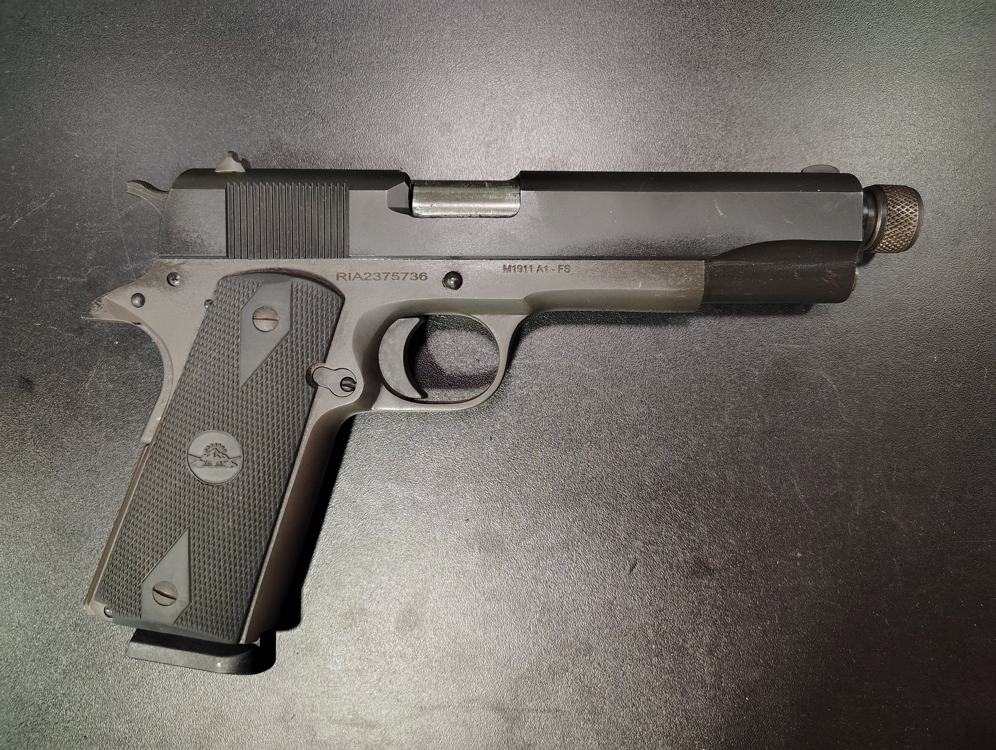 Armscor M1911 A1-fs