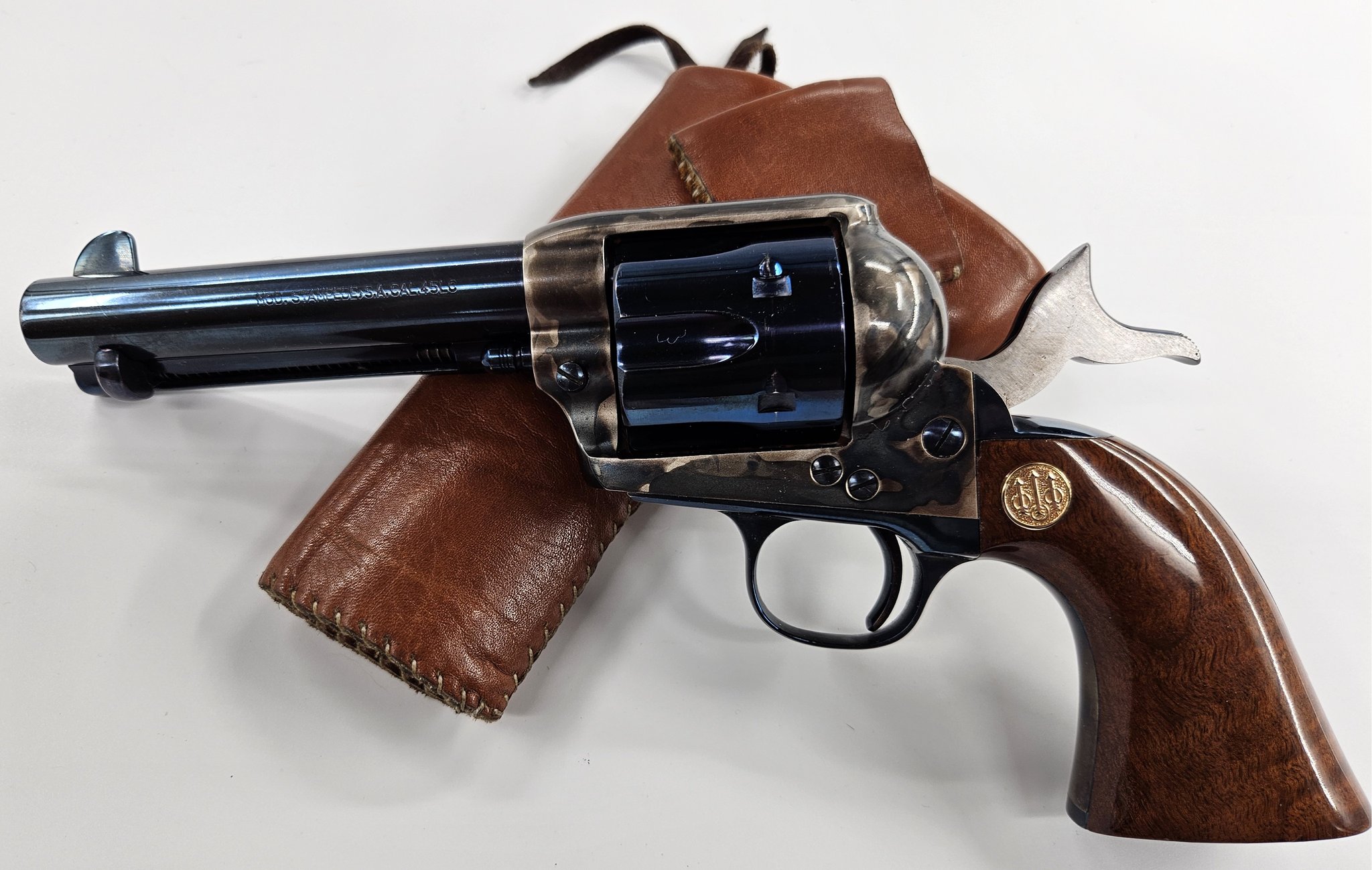 Beretta Deluxe Stampede Lustrous Charcoal Blue Casehardened High-grade Walnut Grips With BERETTA Gold Medallion Coin