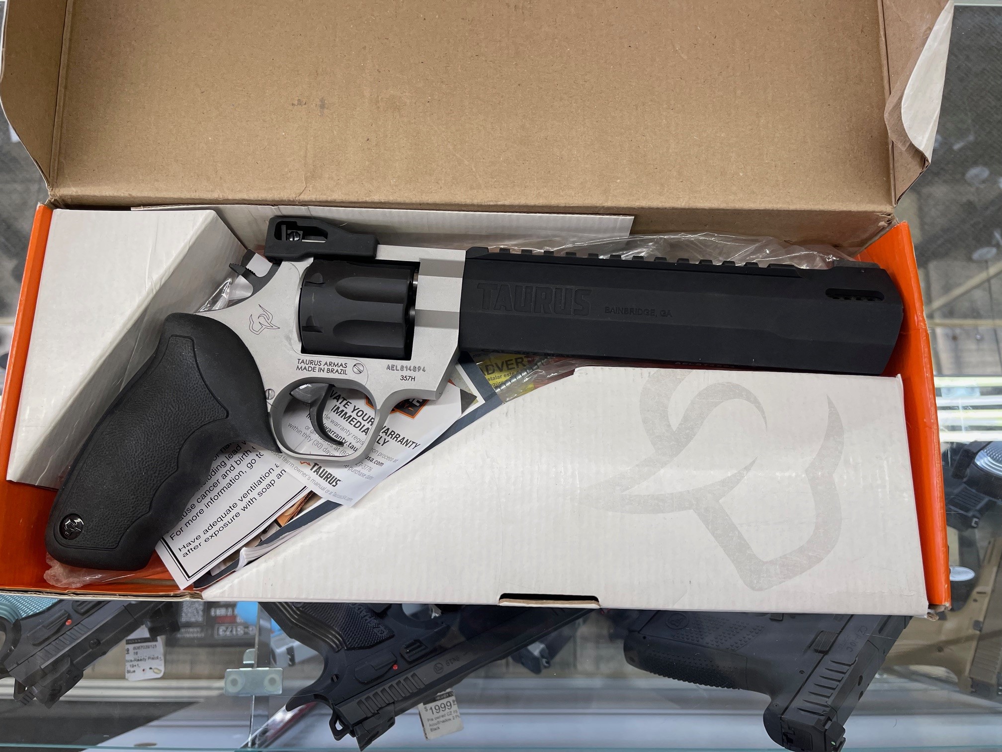 Taurus Raging Hunter