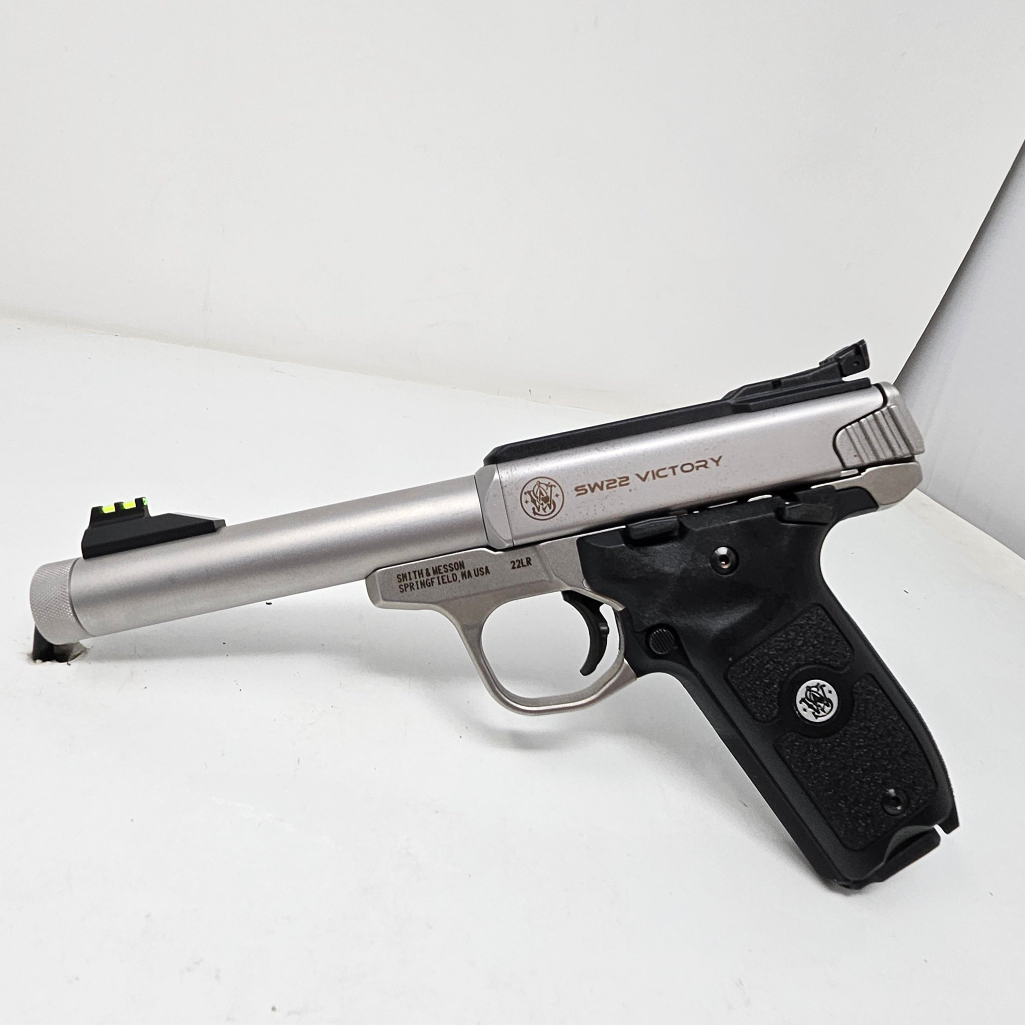 Smith & Wesson Sw22 Victory Threaded Barrel