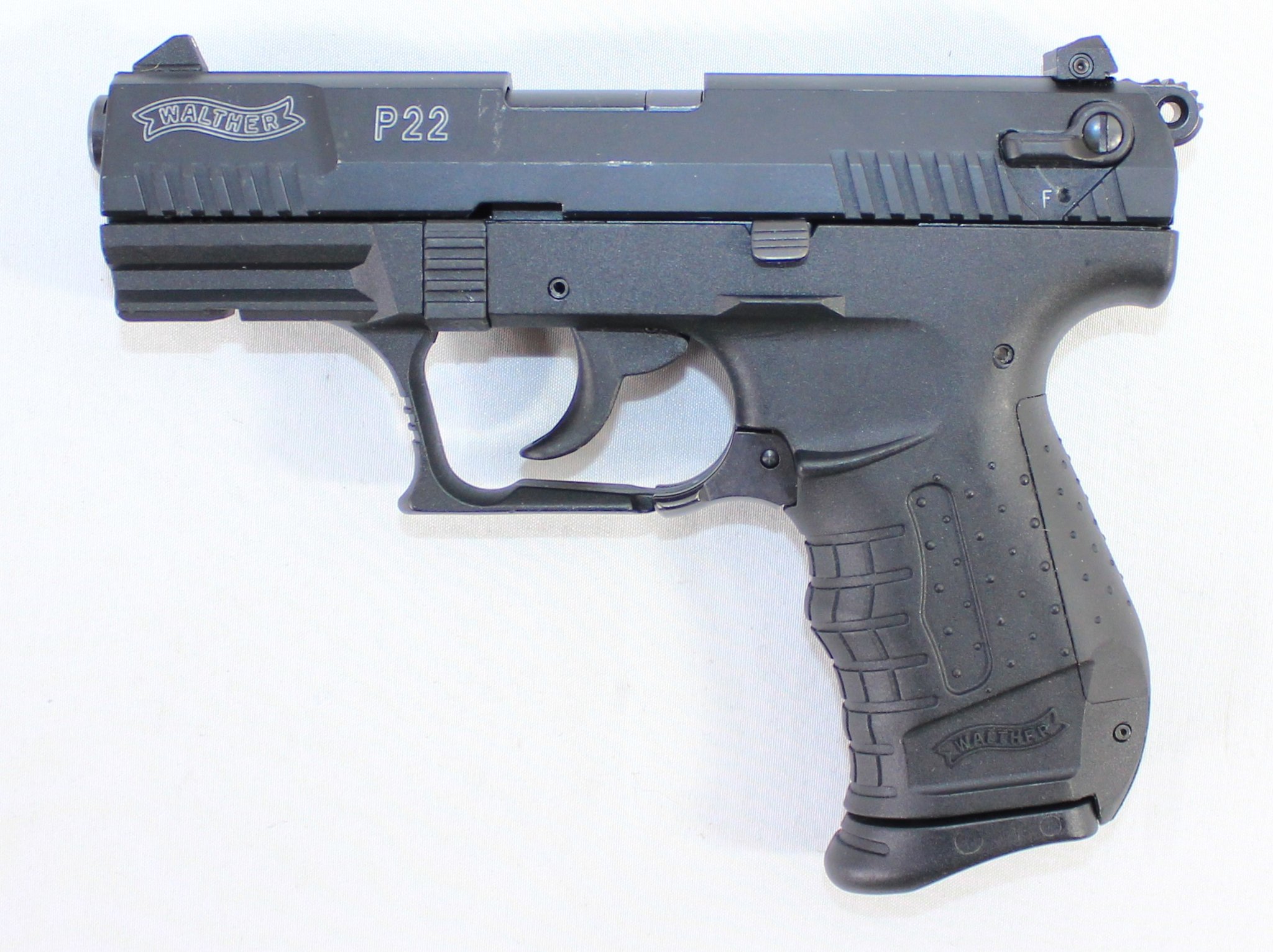 Walther P22 22lr 3.5" Barrel 3-mags 10+1 Semi-auto Pistol