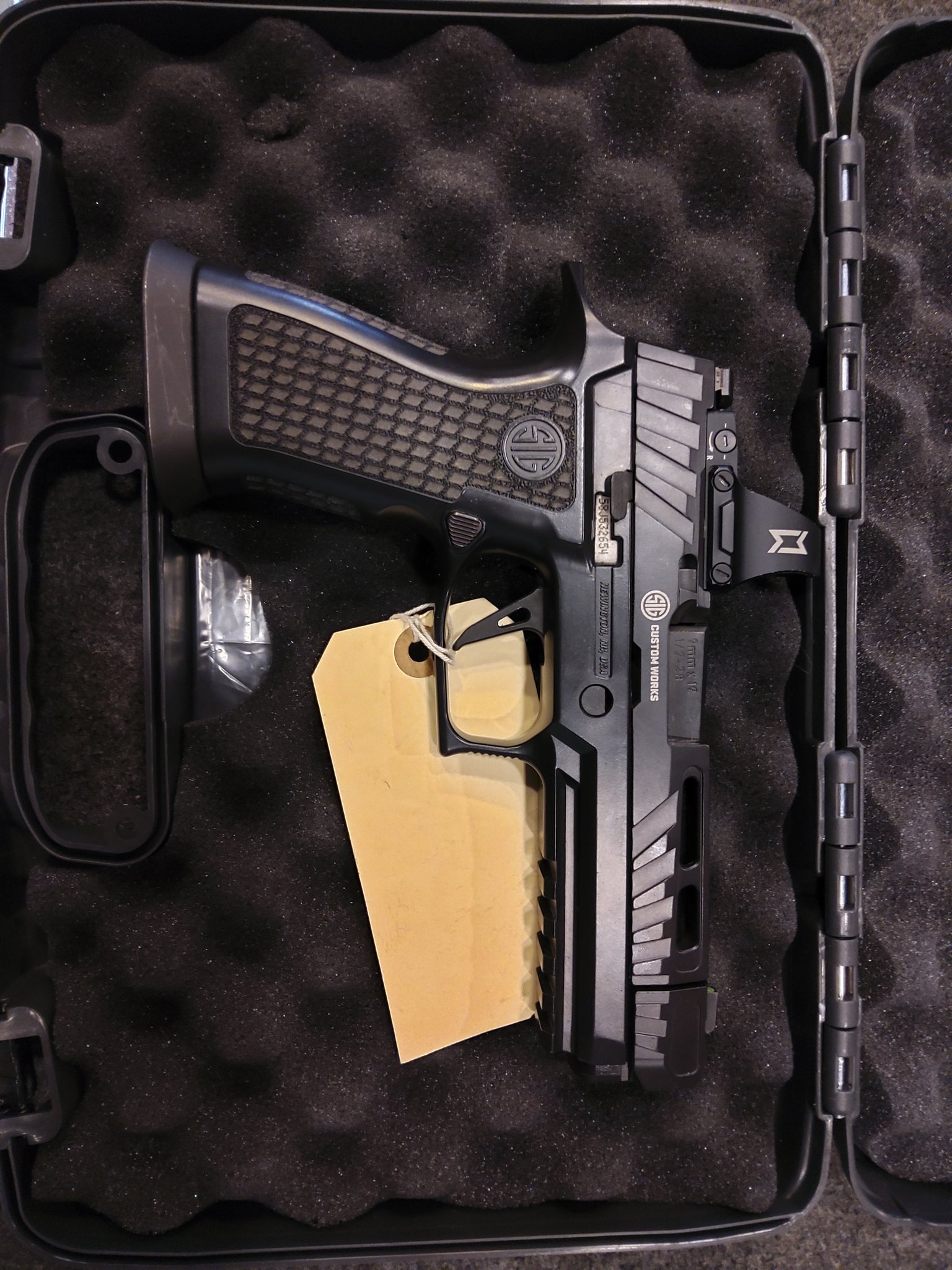 Sig Sauer P320 Spectre Comp Blackout