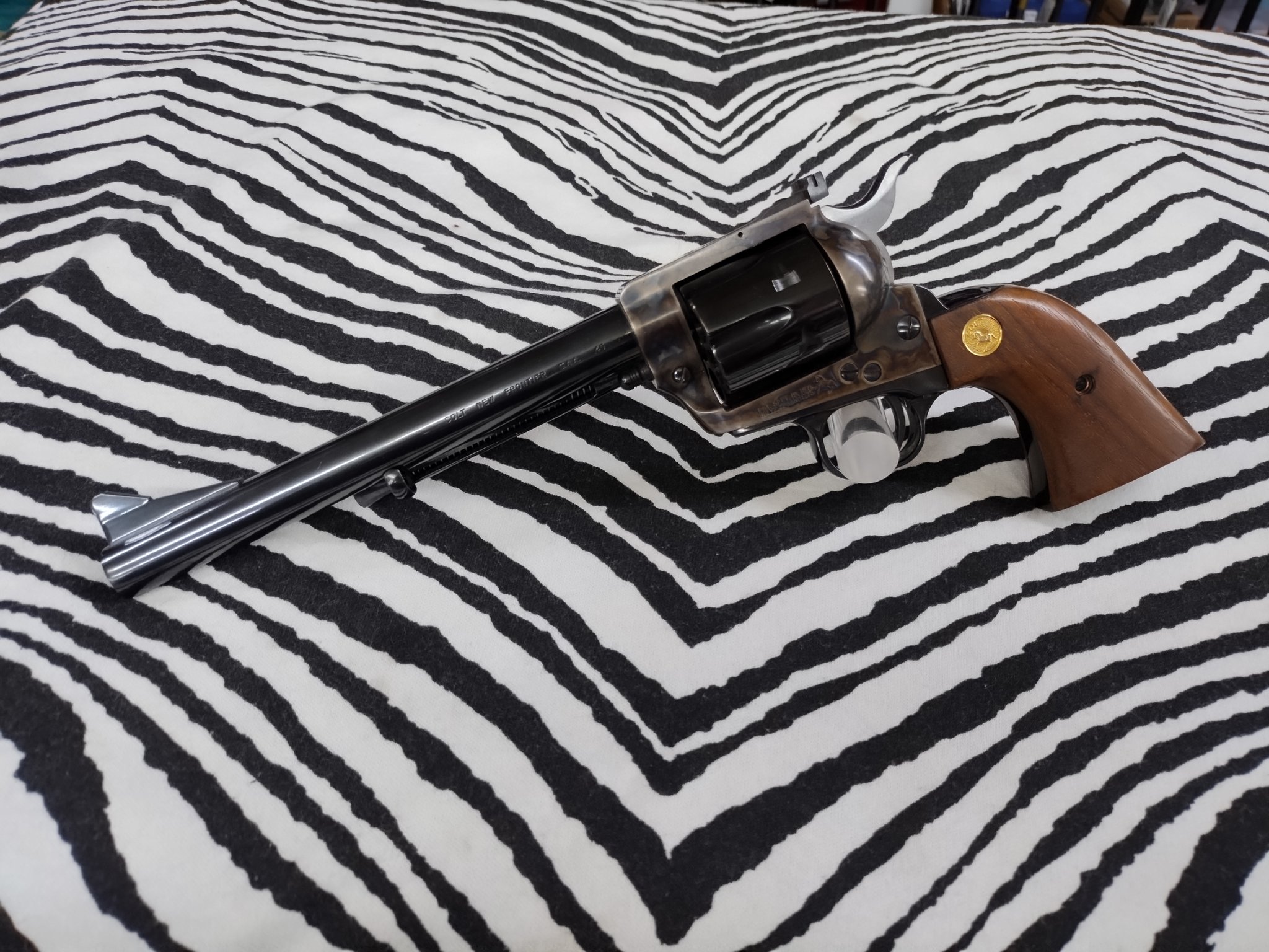 COLT NEW FRONTIER SAA