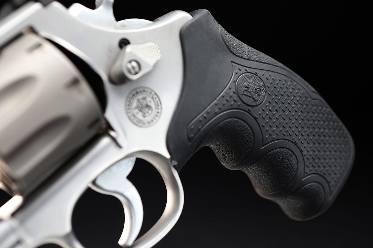 grip on S&W 929