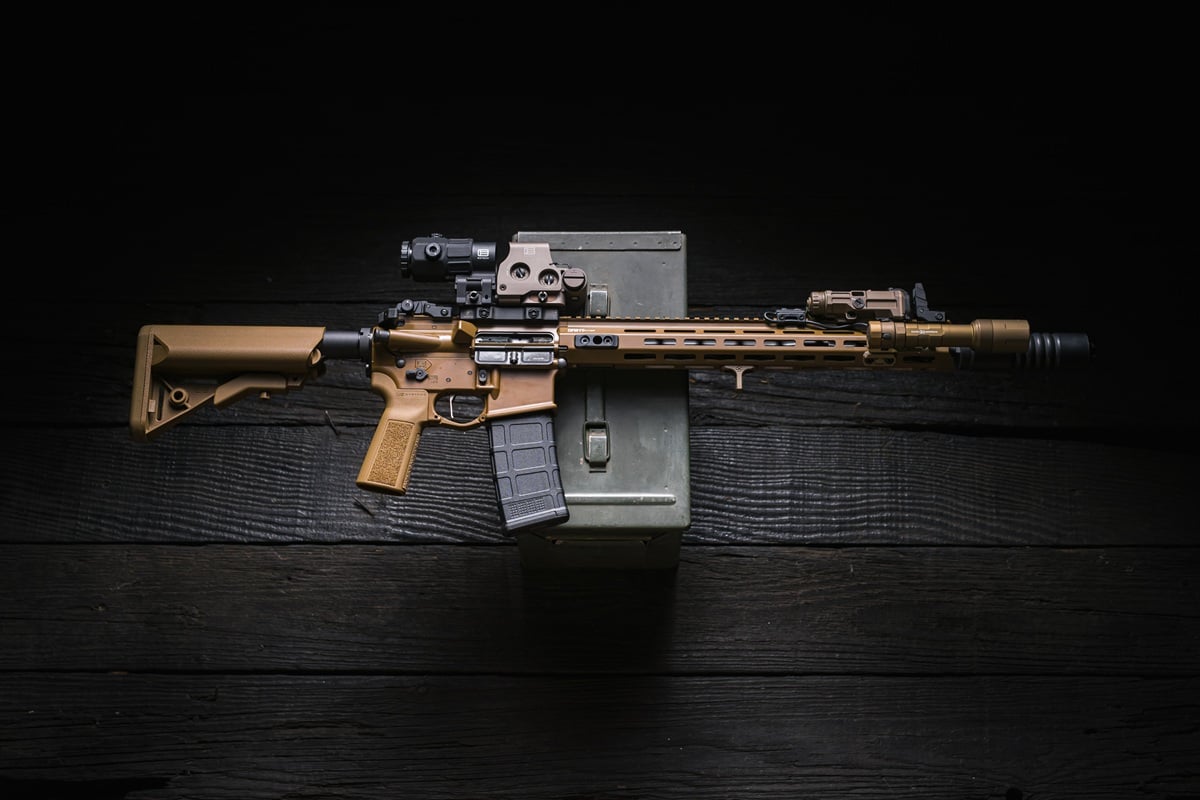 The standard 5.56 Saint Victor in Coyote.