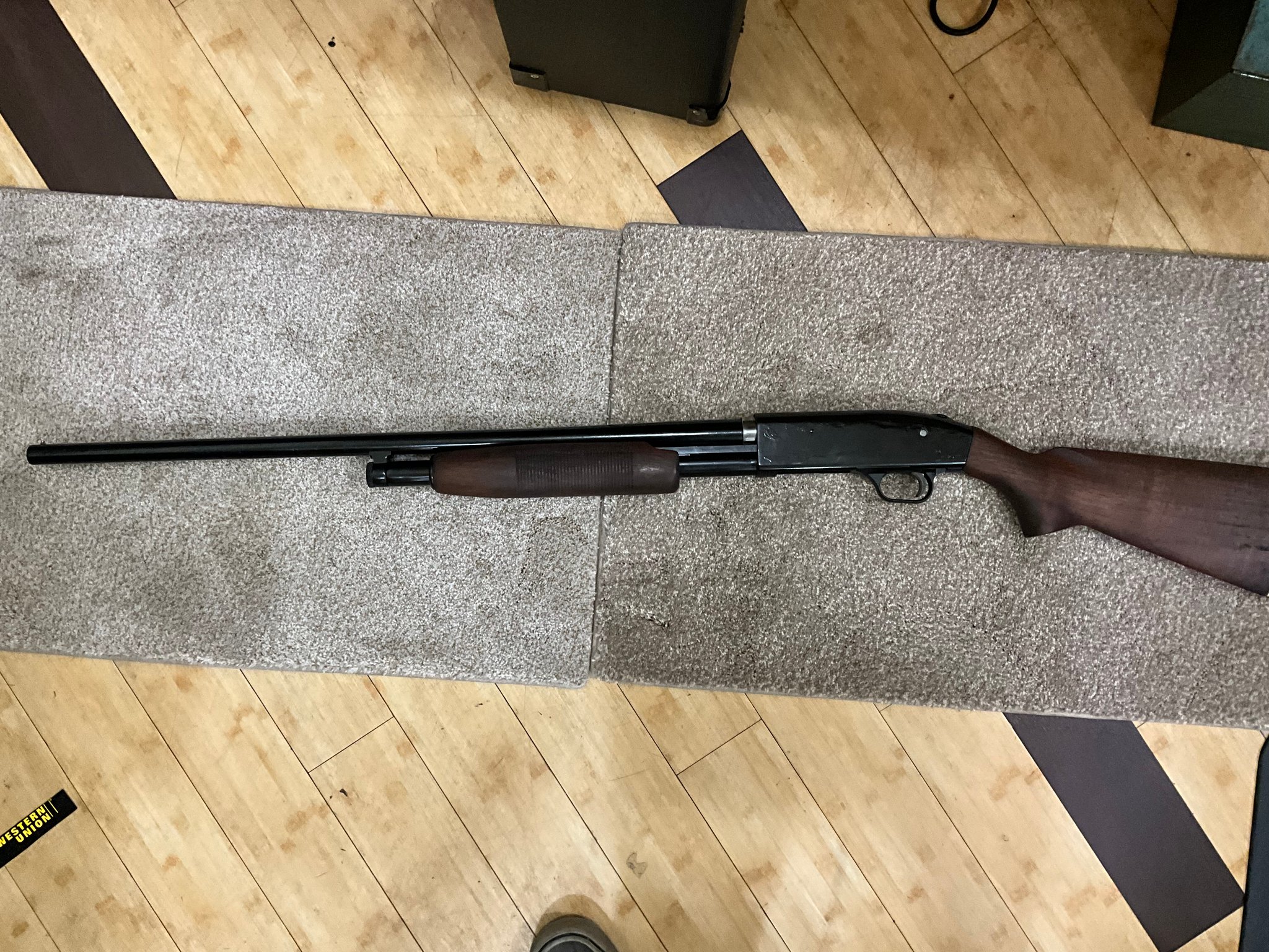 Mossberg 500b