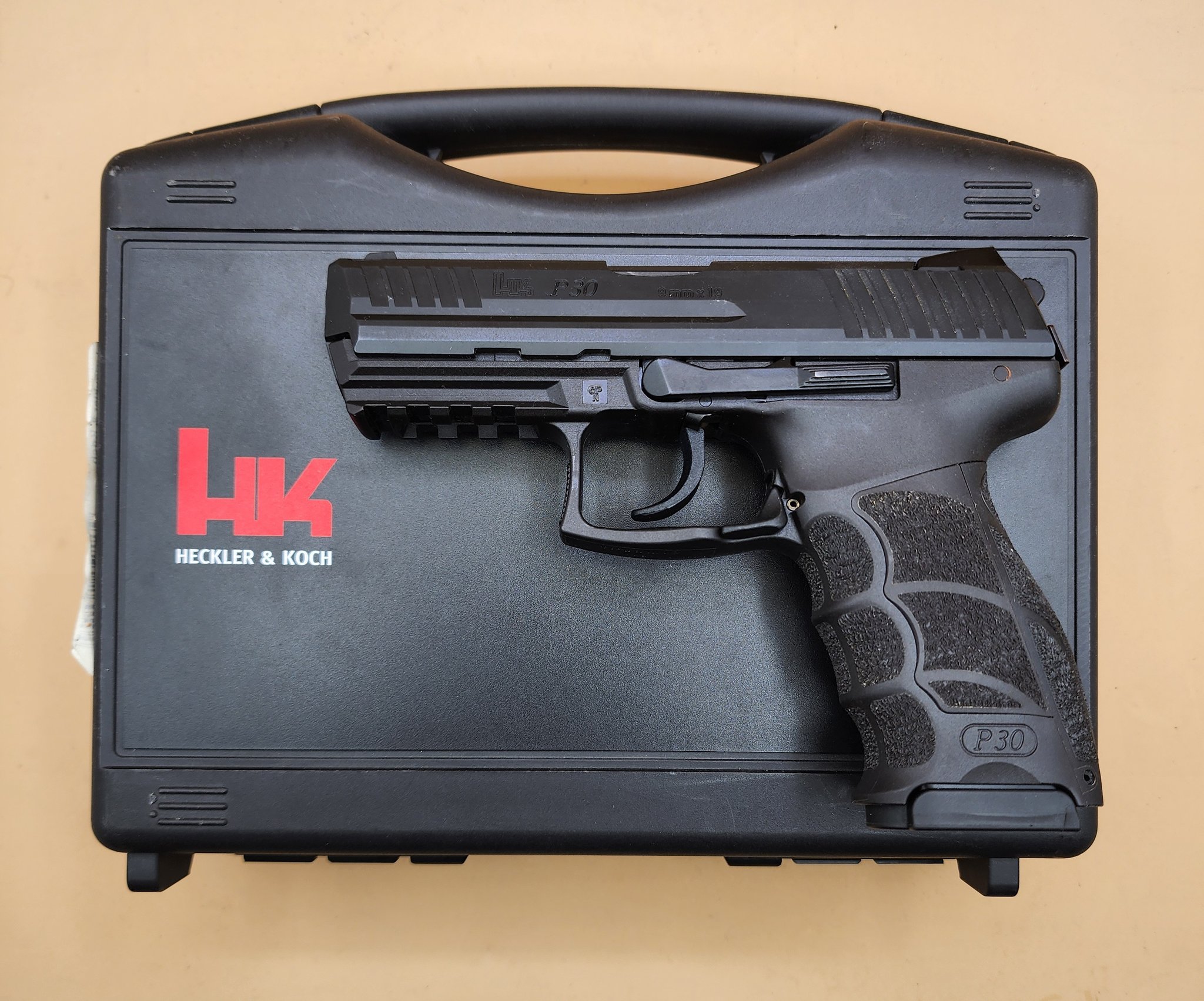 HECKLER & KOCH P30 V3