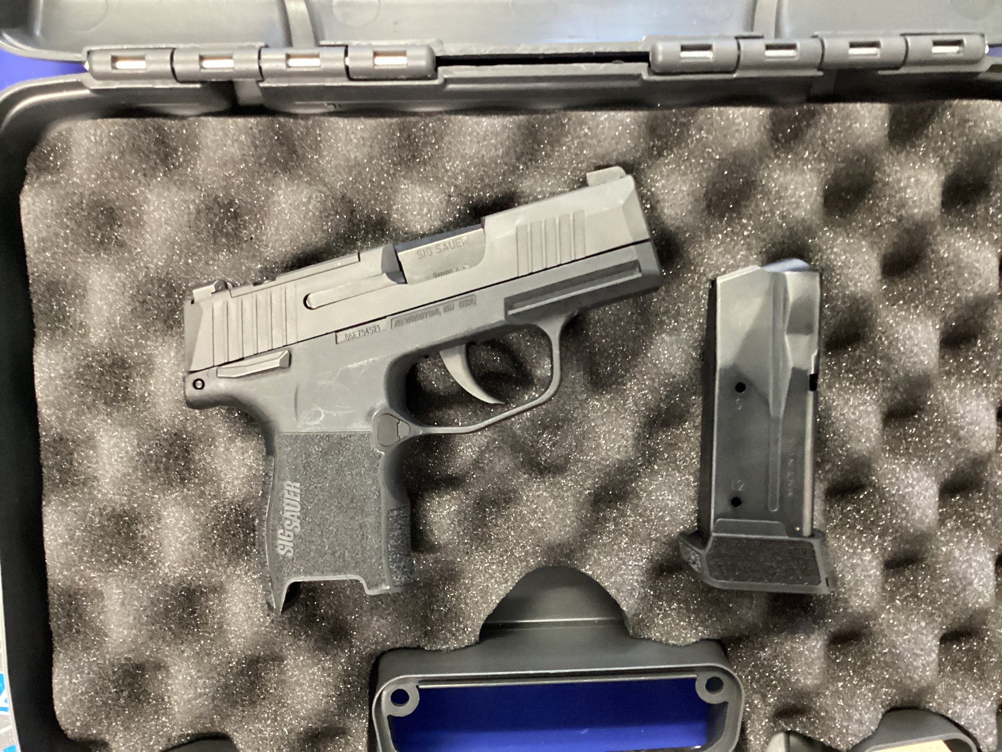 SIG SAUER P365 OR TACPAC manual safety with green front sights