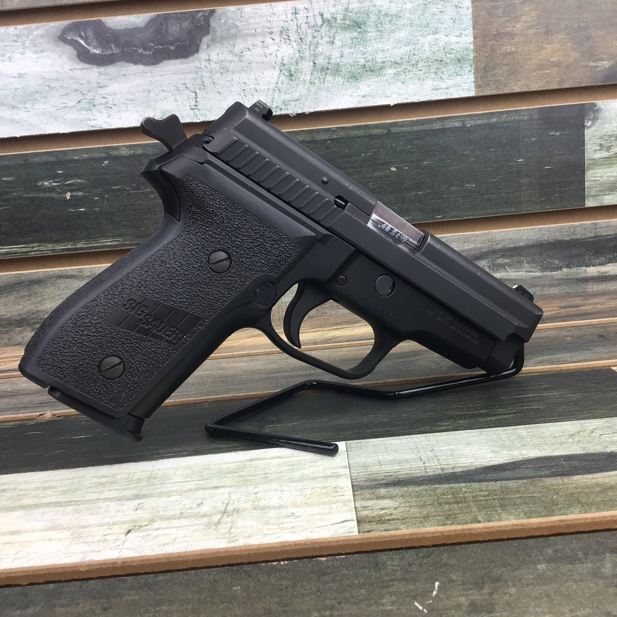 SIG SAUER P229