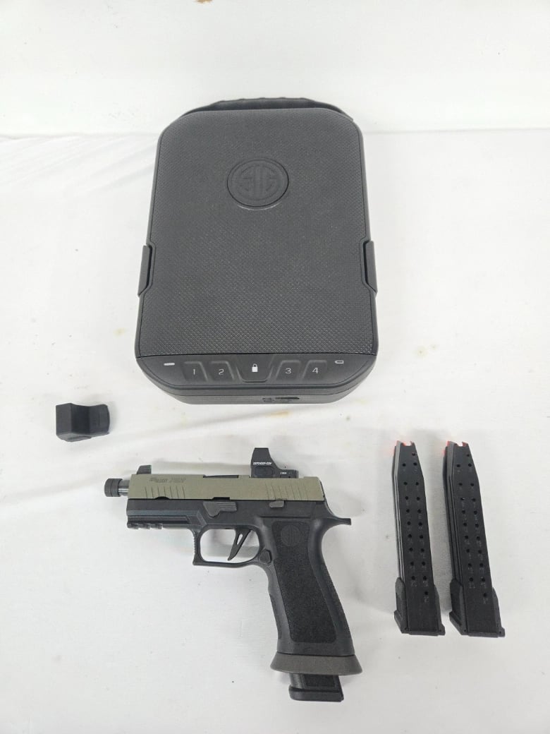 SIG SAUER P320 X-Carry OD Green, Vortex, Sig Vault, 3 Mags, Threaded