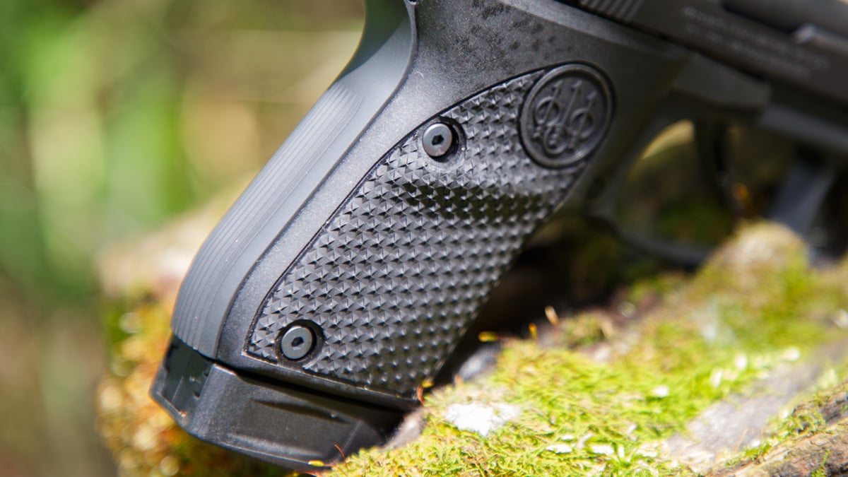 Beretta Bobcat 20X grip