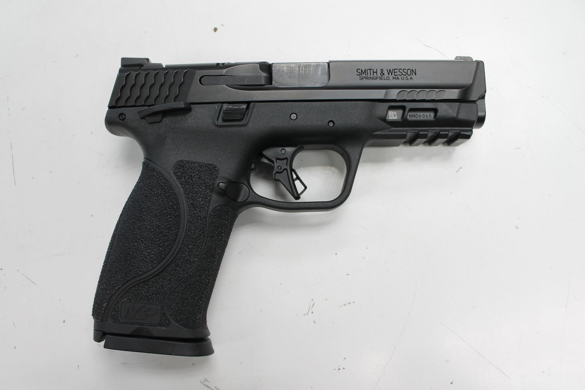 SMITH & WESSON M&P9 M2.0 *CA COMPLIANT*