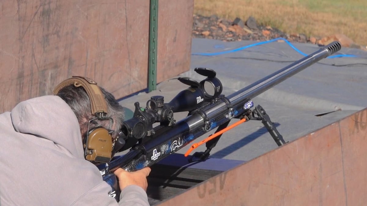 shooter aiming ELR rifle