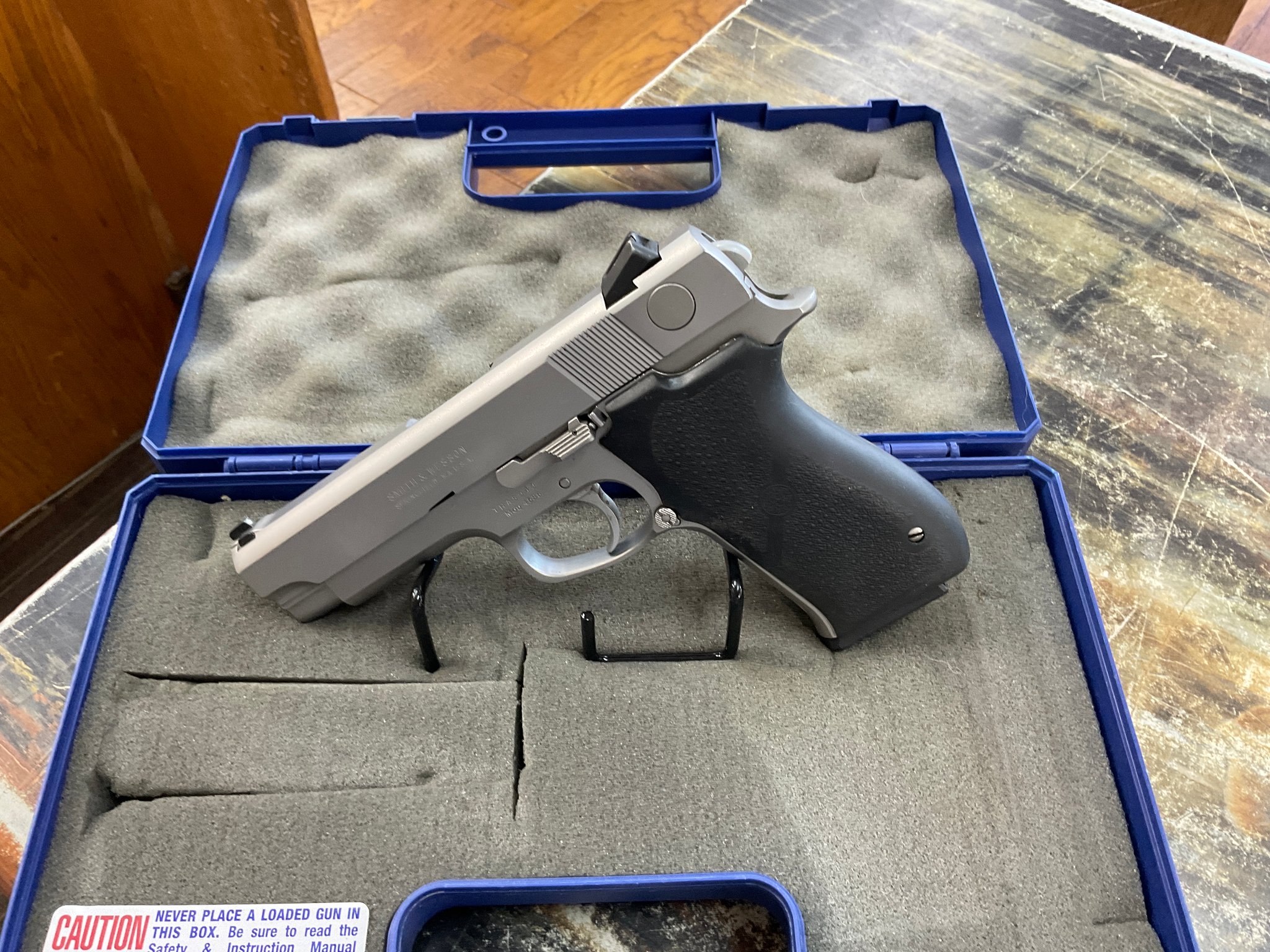 Smith & Wesson 4586 .45 ACP Pistol