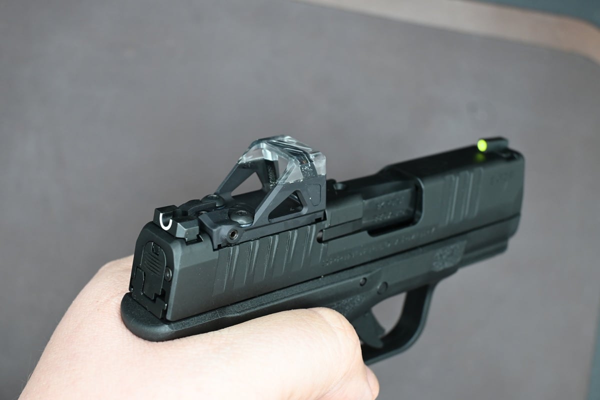 A Shield OMSsc 4 MOA red dot 