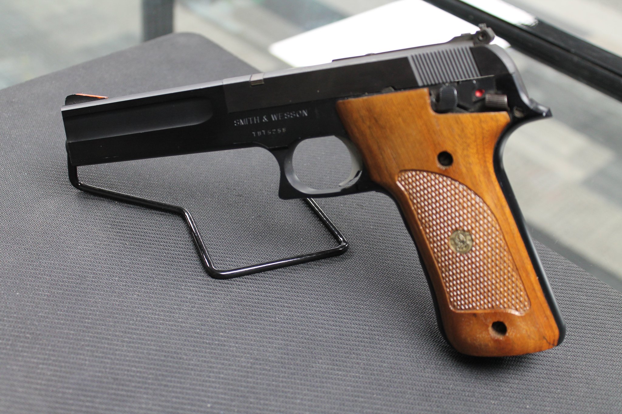 SMITH & WESSON 422