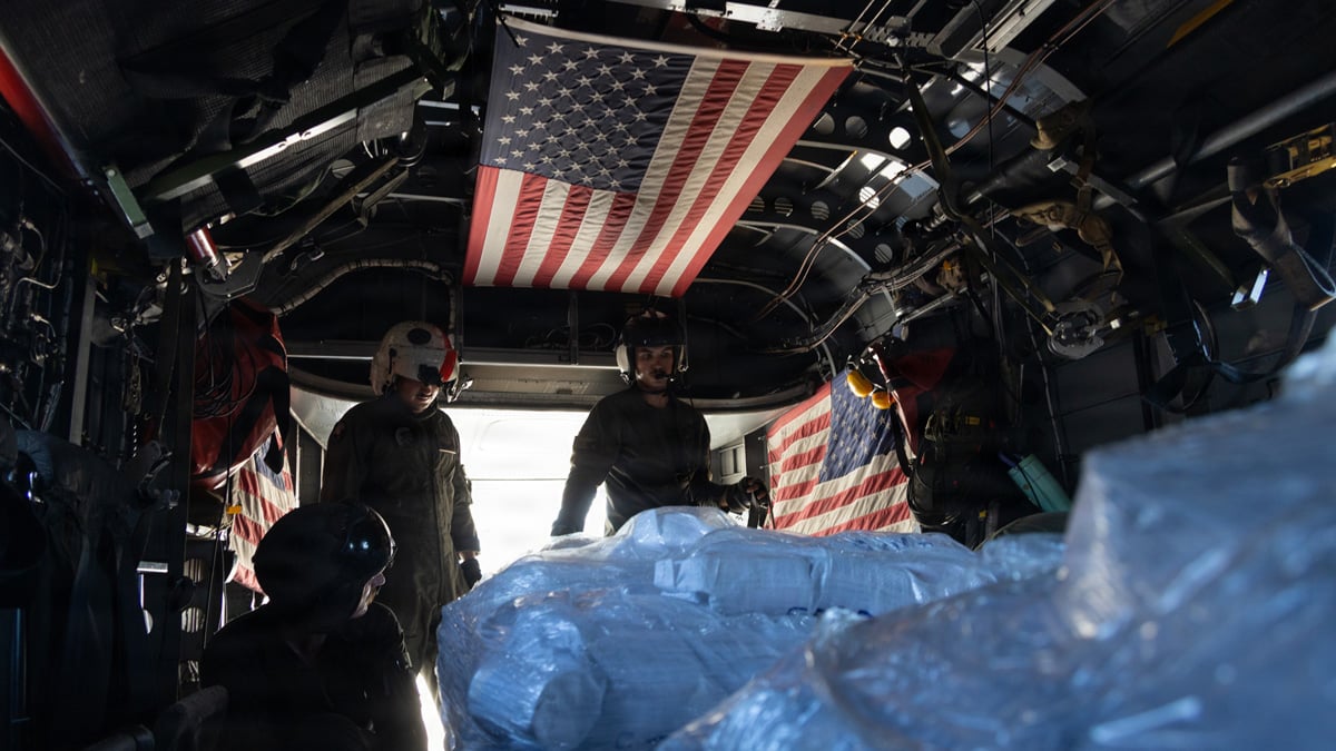 Marines deliver supplies to Jamaica after hurricane
