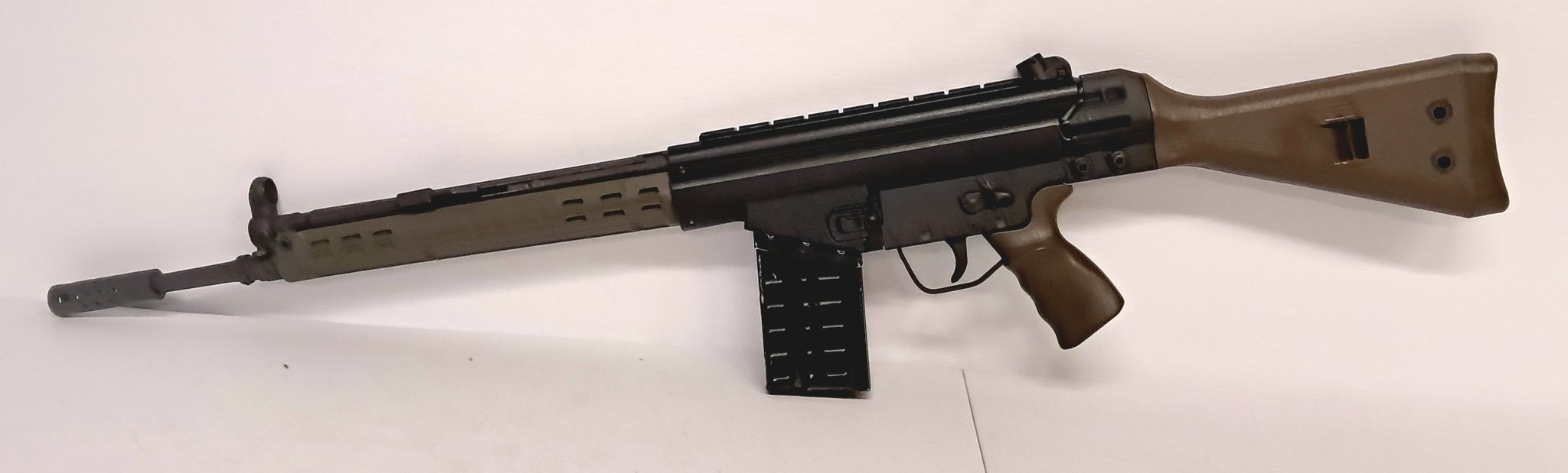 SPRINGFIELD ARMORY SAR-8