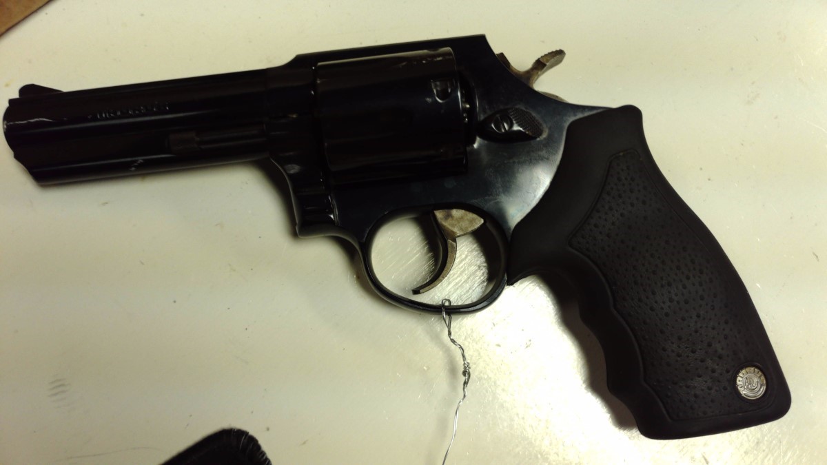 TAURUS 82S