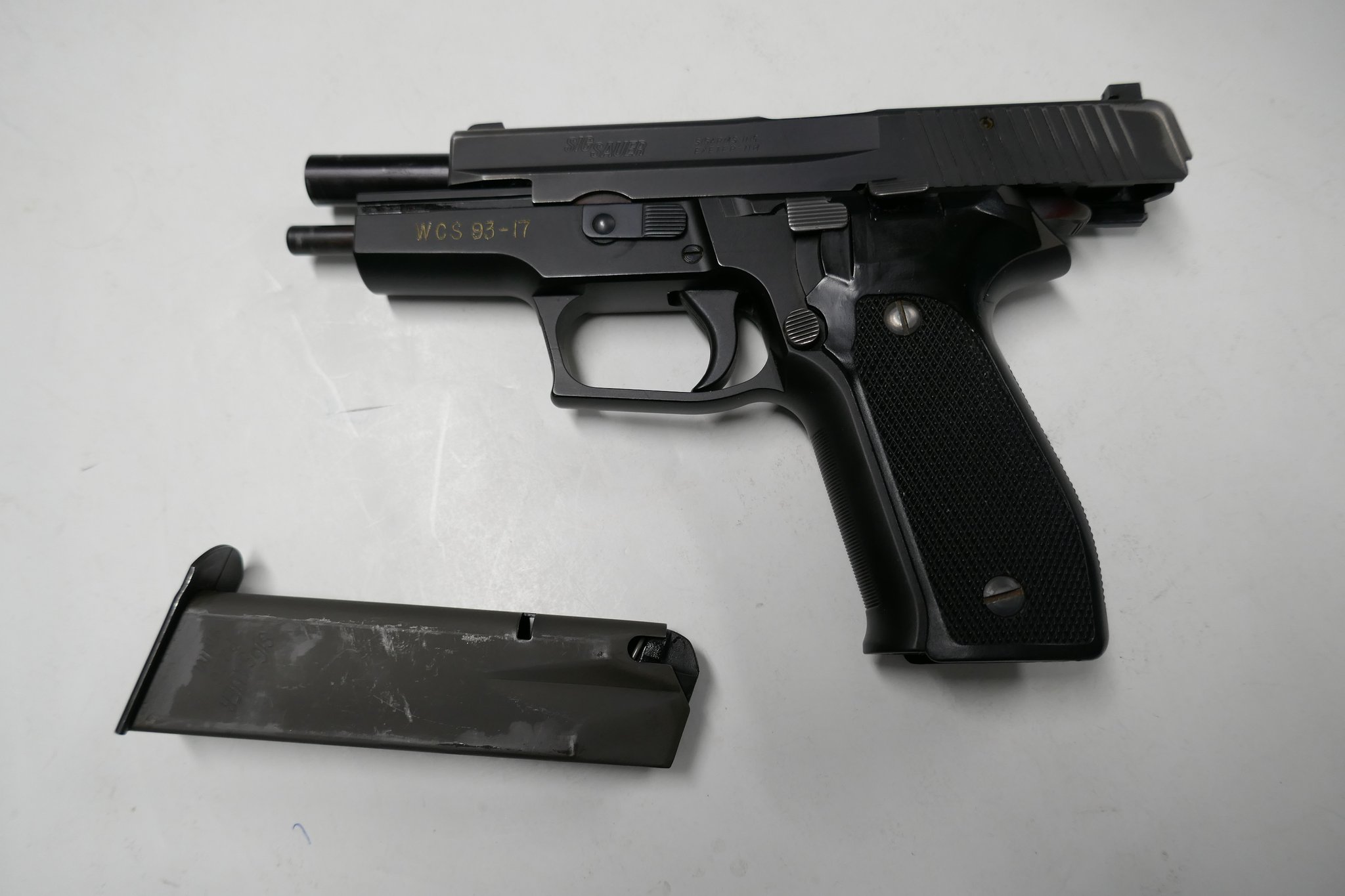 SIG SAUER P226