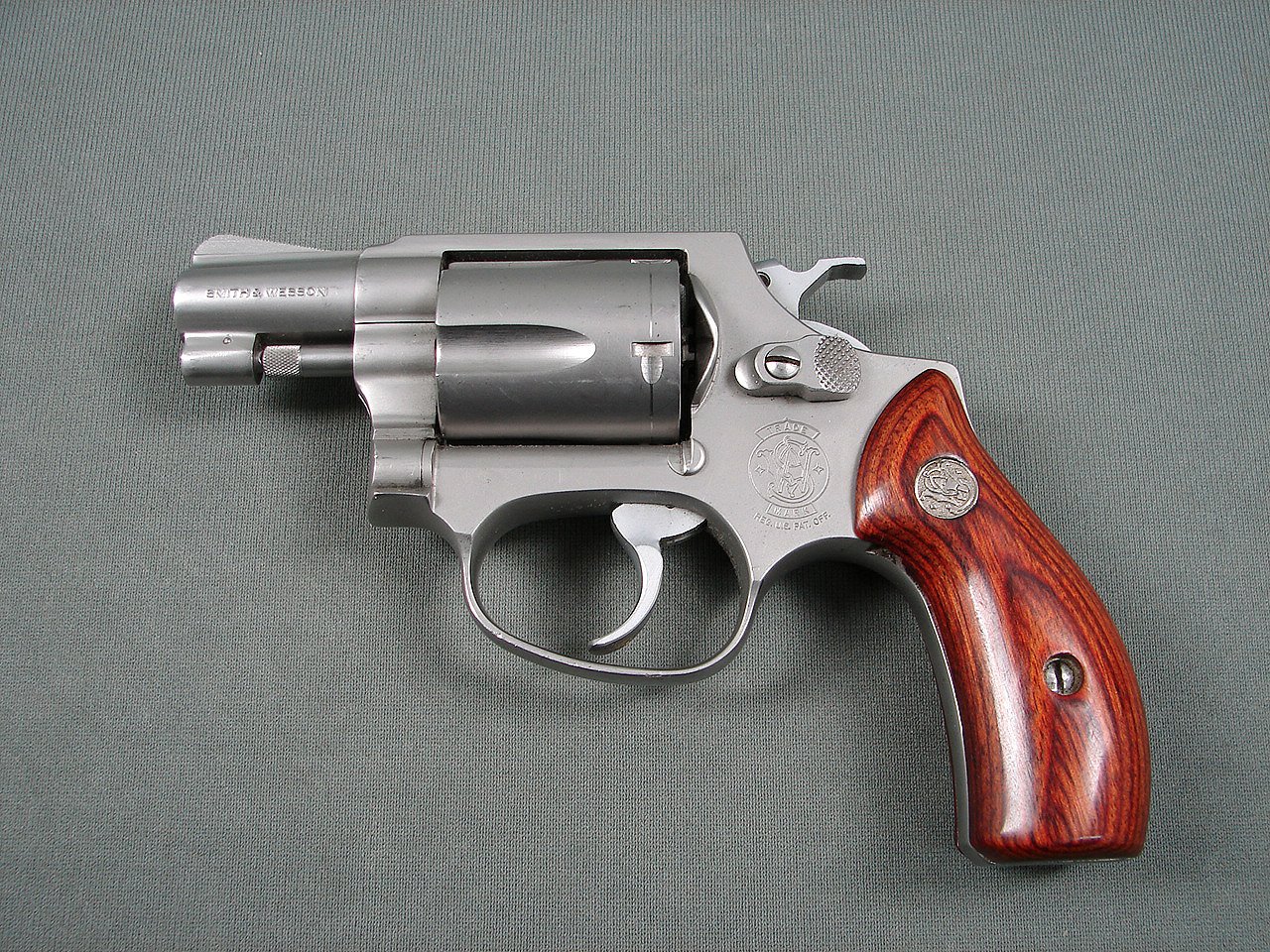 SMITH & WESSON 60-3
