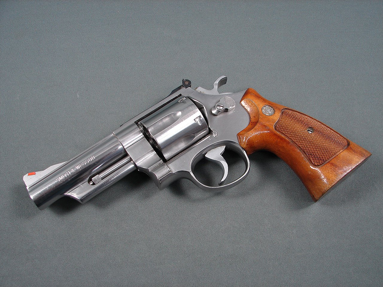 SMITH & WESSON 629-1