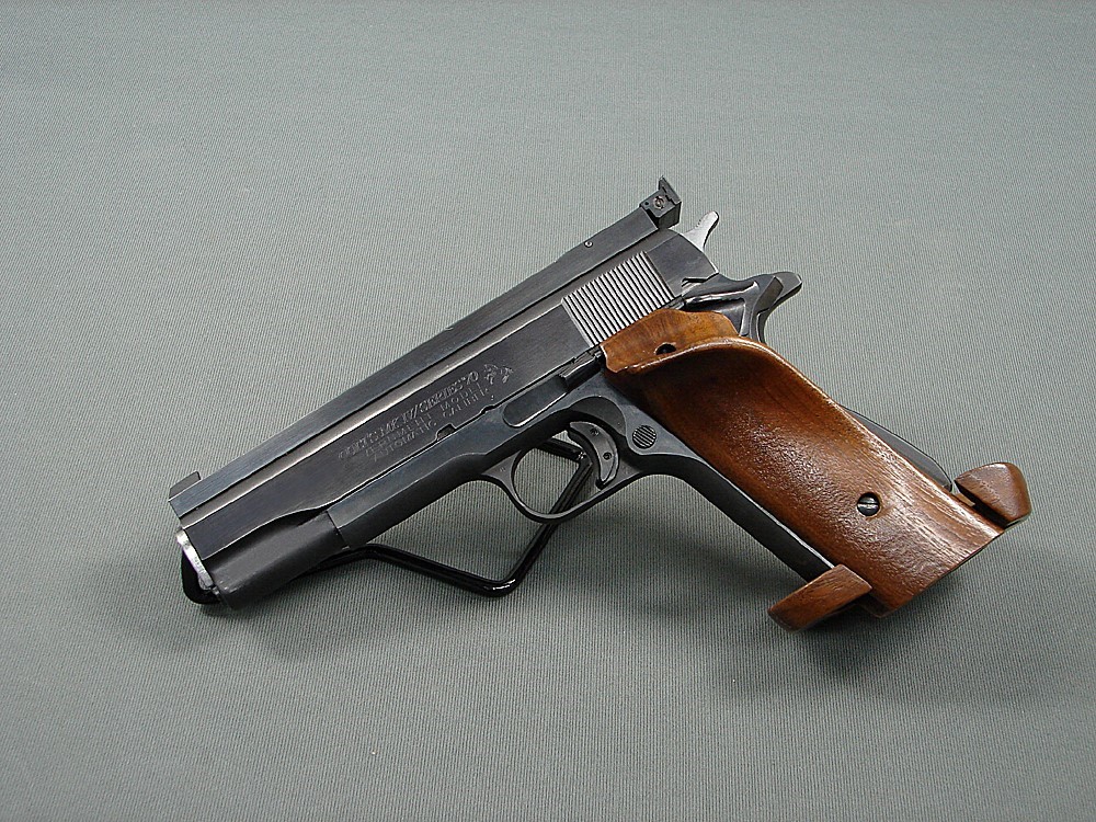 COLT 1911 GOVERNMENT MODEL