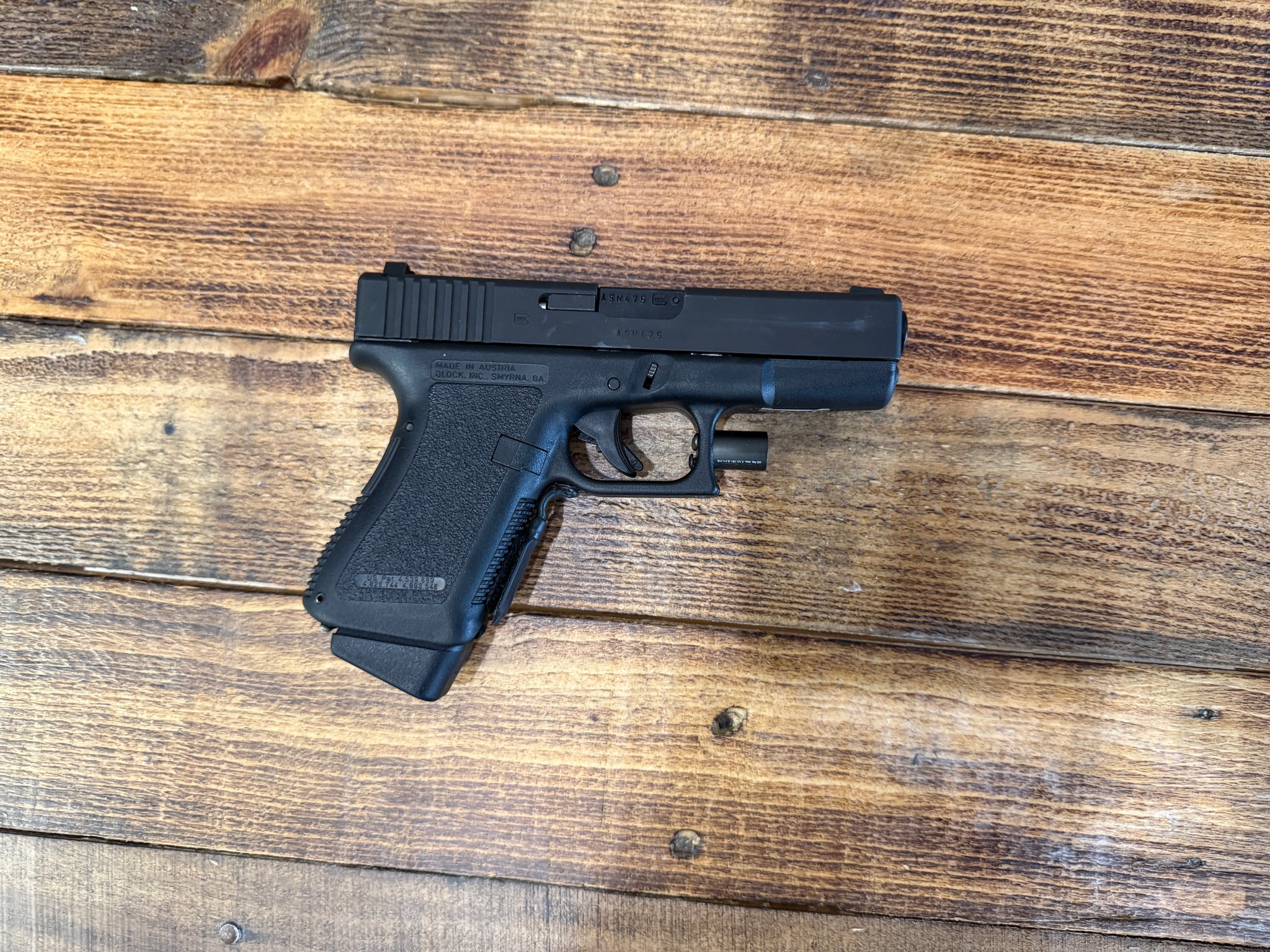 GLOCK 19