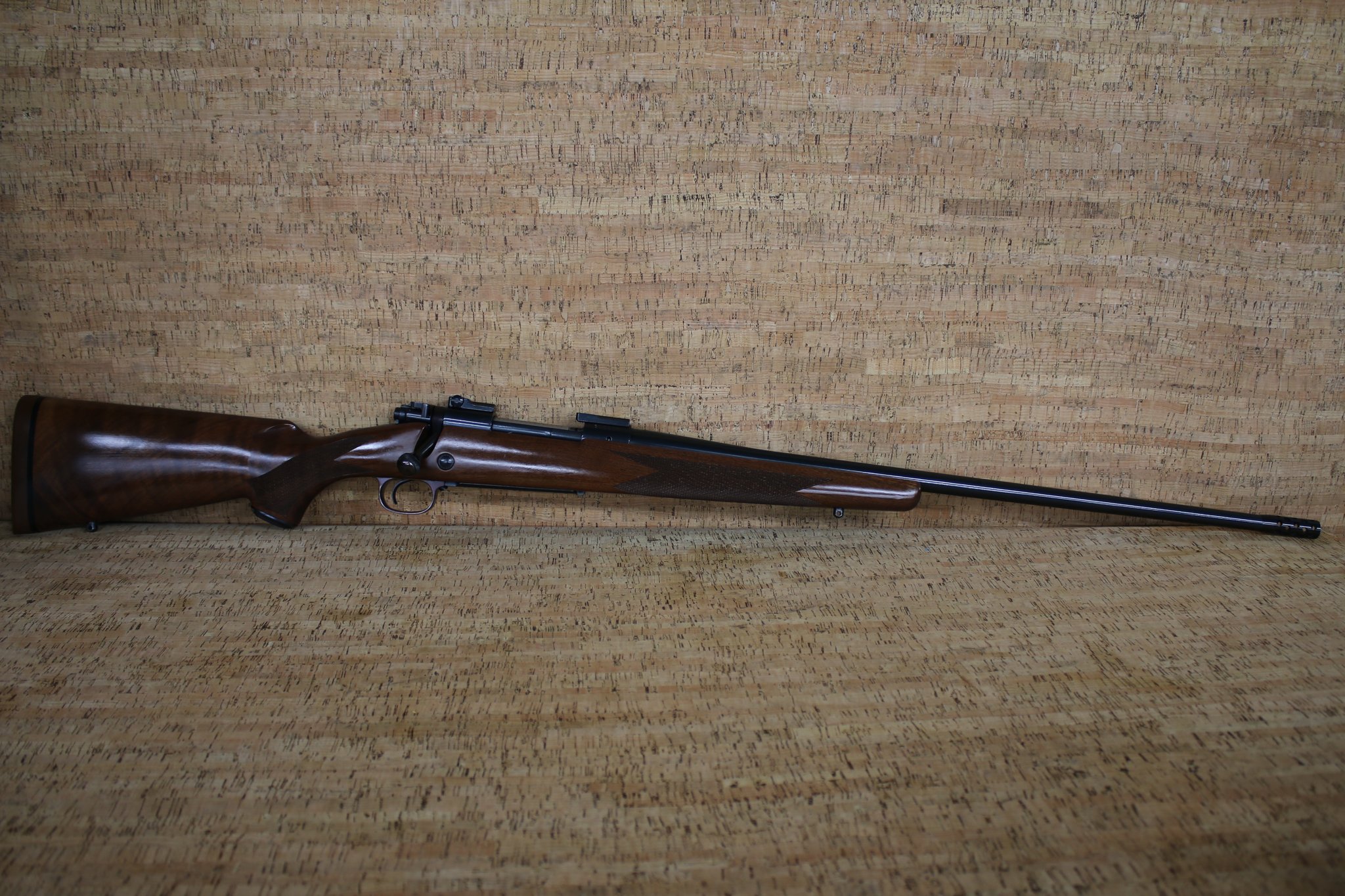 WINCHESTER MODEL 70 SUPER GRADE