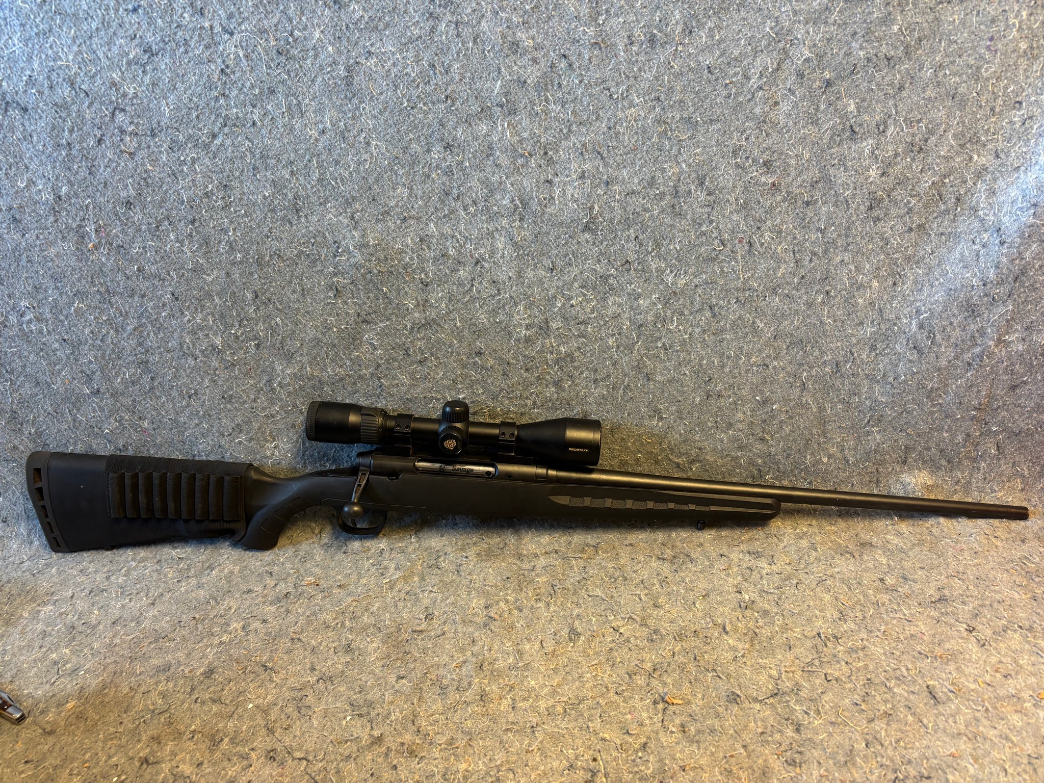SAVAGE ARMS AXIS